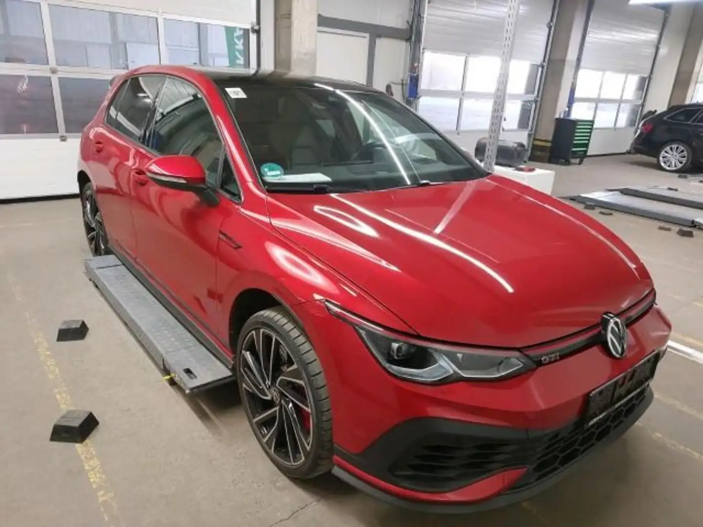Volkswagen Golf GTI CLUBSPORT MATRIX LEDER PANO LM19 Rot - 2