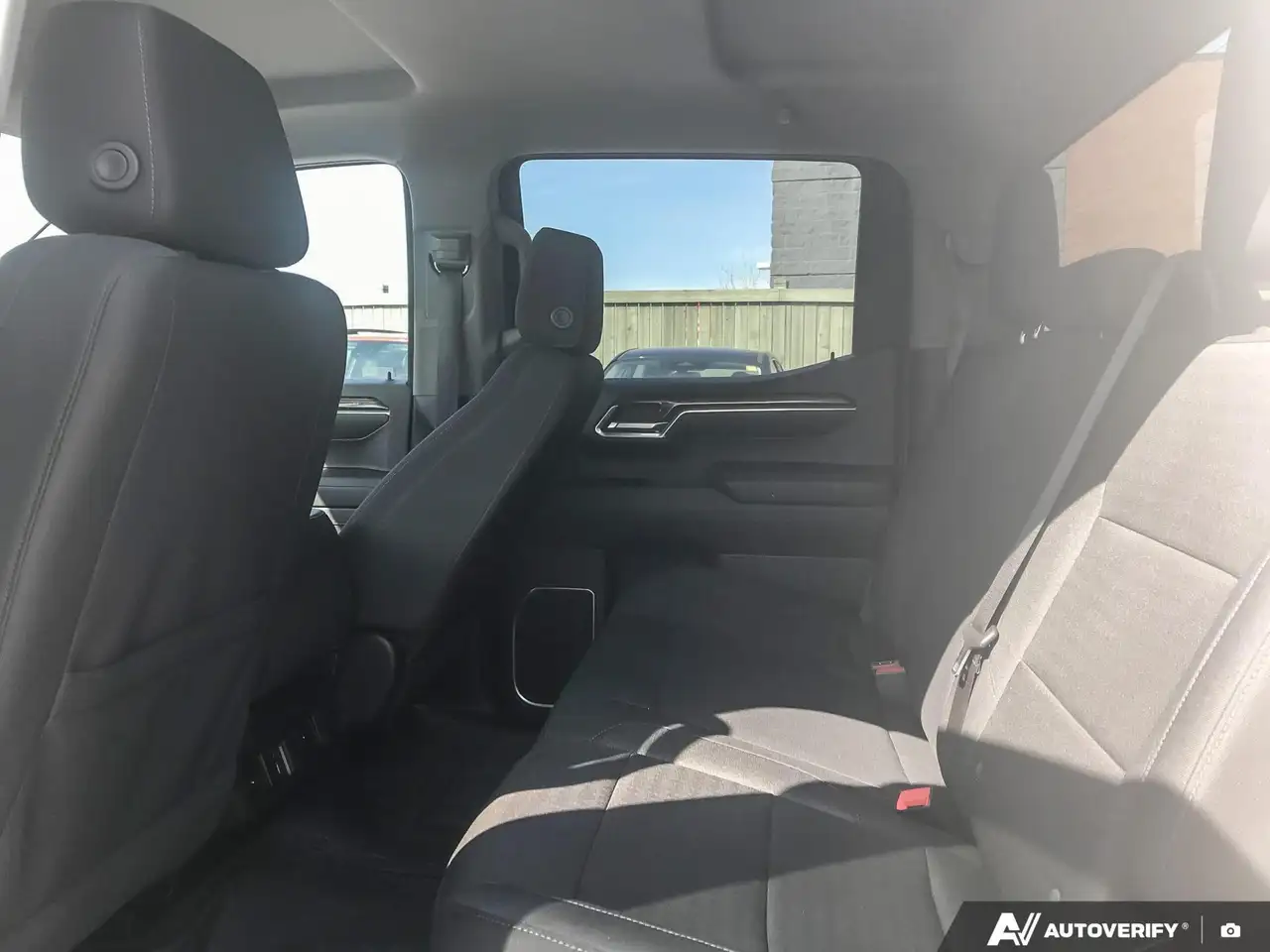Chevrolet Silverado 1500 снимка Chevrolet Silverado 1500