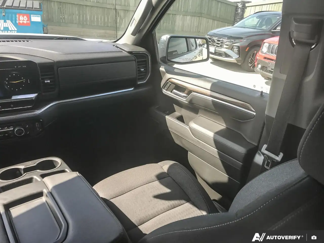 Chevrolet Silverado 1500 снимка Chevrolet Silverado 1500