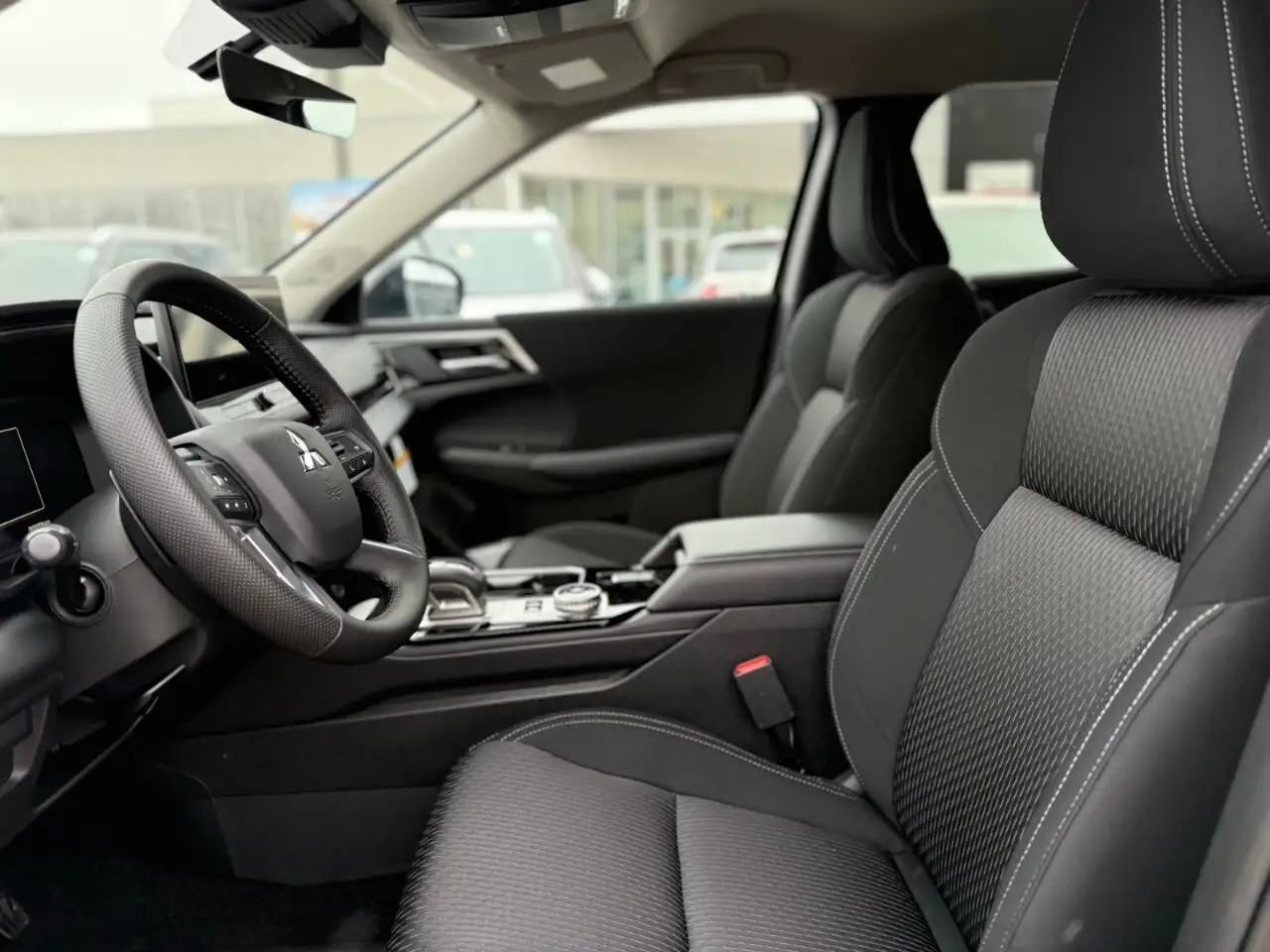 Mitsubishi Outlander снимка Mitsubishi Outlander