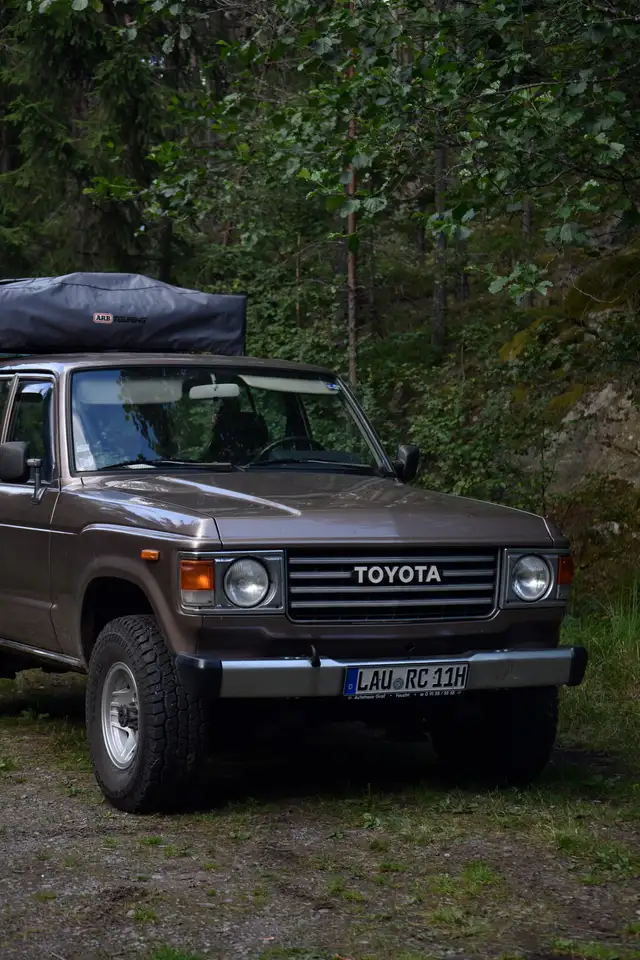 Toyota Land Cruiser HJ 60, foto 3