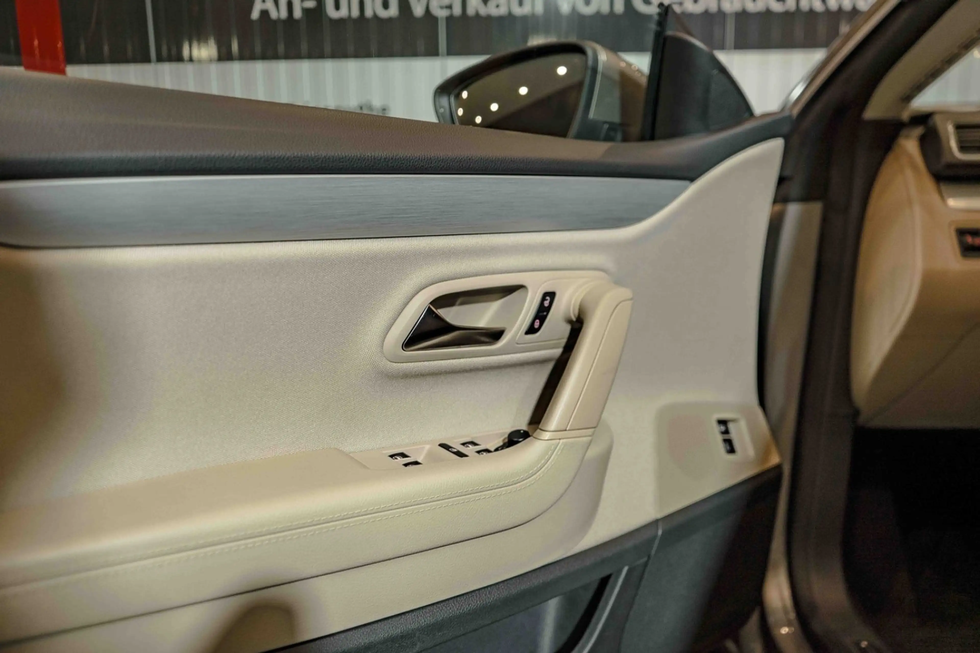 Volkswagen CC Xenon Navi R.Kamera Sitzhzg Klimaautomatik — photo 11