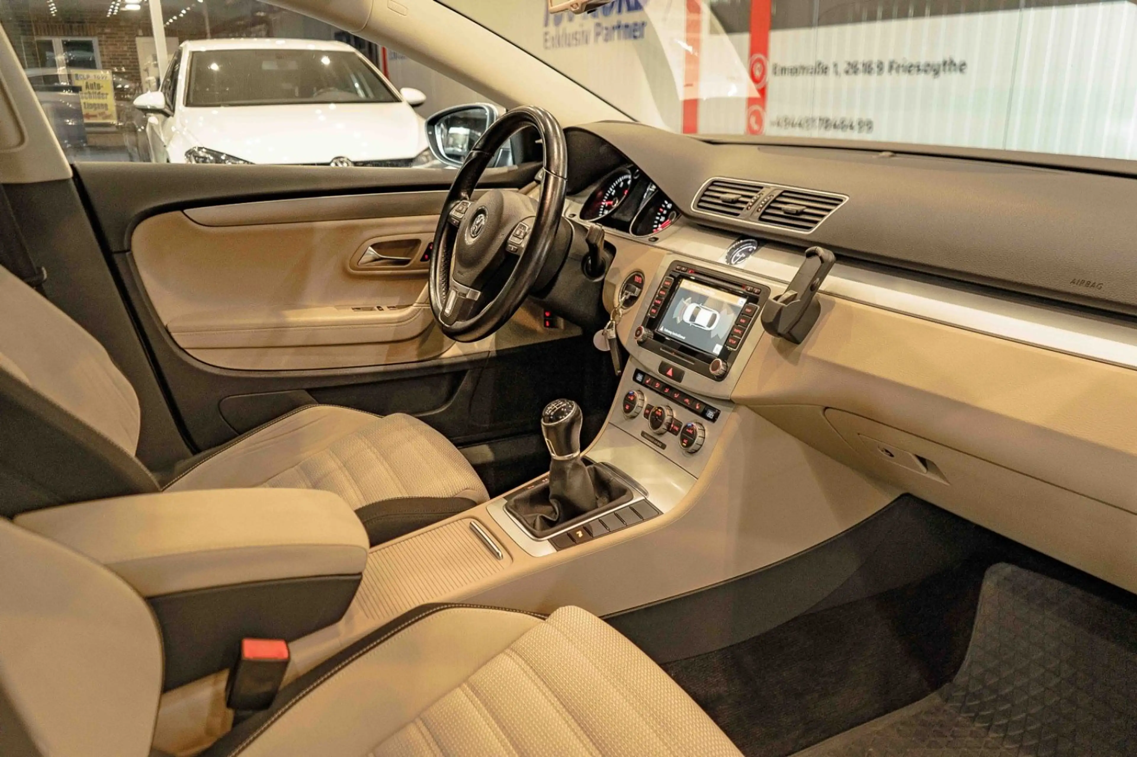 Volkswagen CC Xenon Navi R.Kamera Sitzhzg Klimaautomatik — photo 13