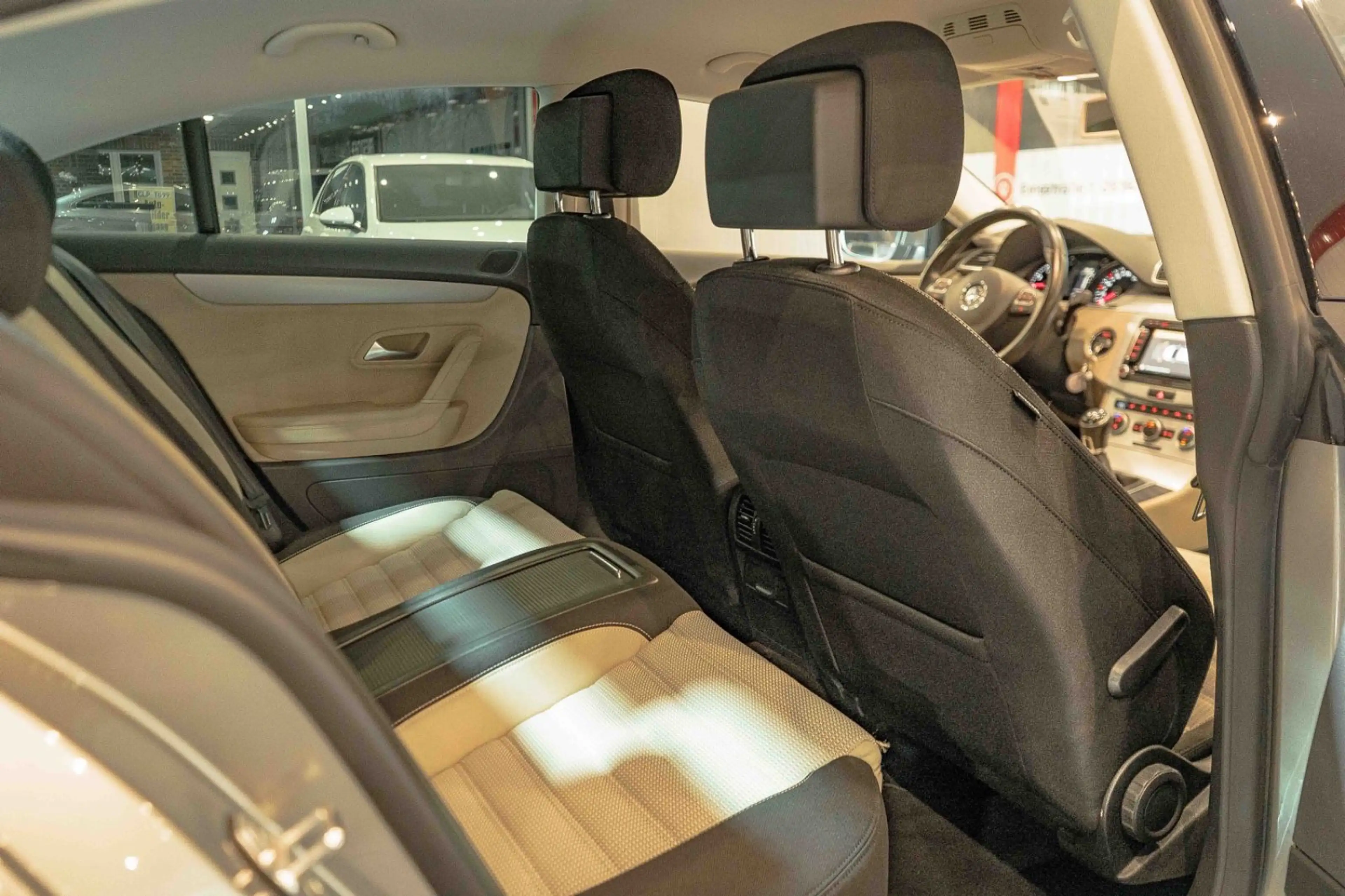 Volkswagen CC Xenon Navi R.Kamera Sitzhzg Klimaautomatik — photo 15