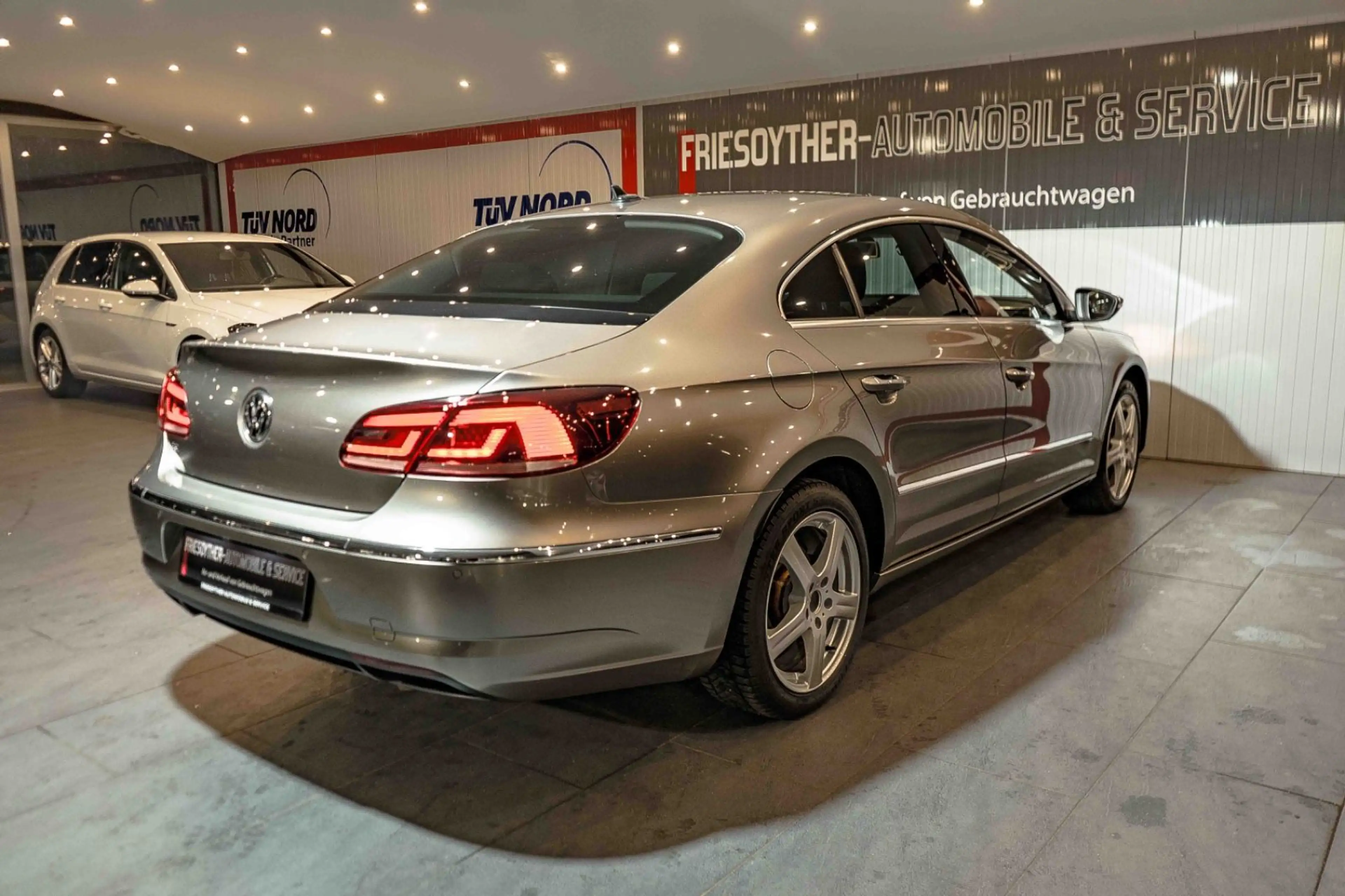 Volkswagen CC Xenon Navi R.Kamera Sitzhzg Klimaautomatik — photo 9