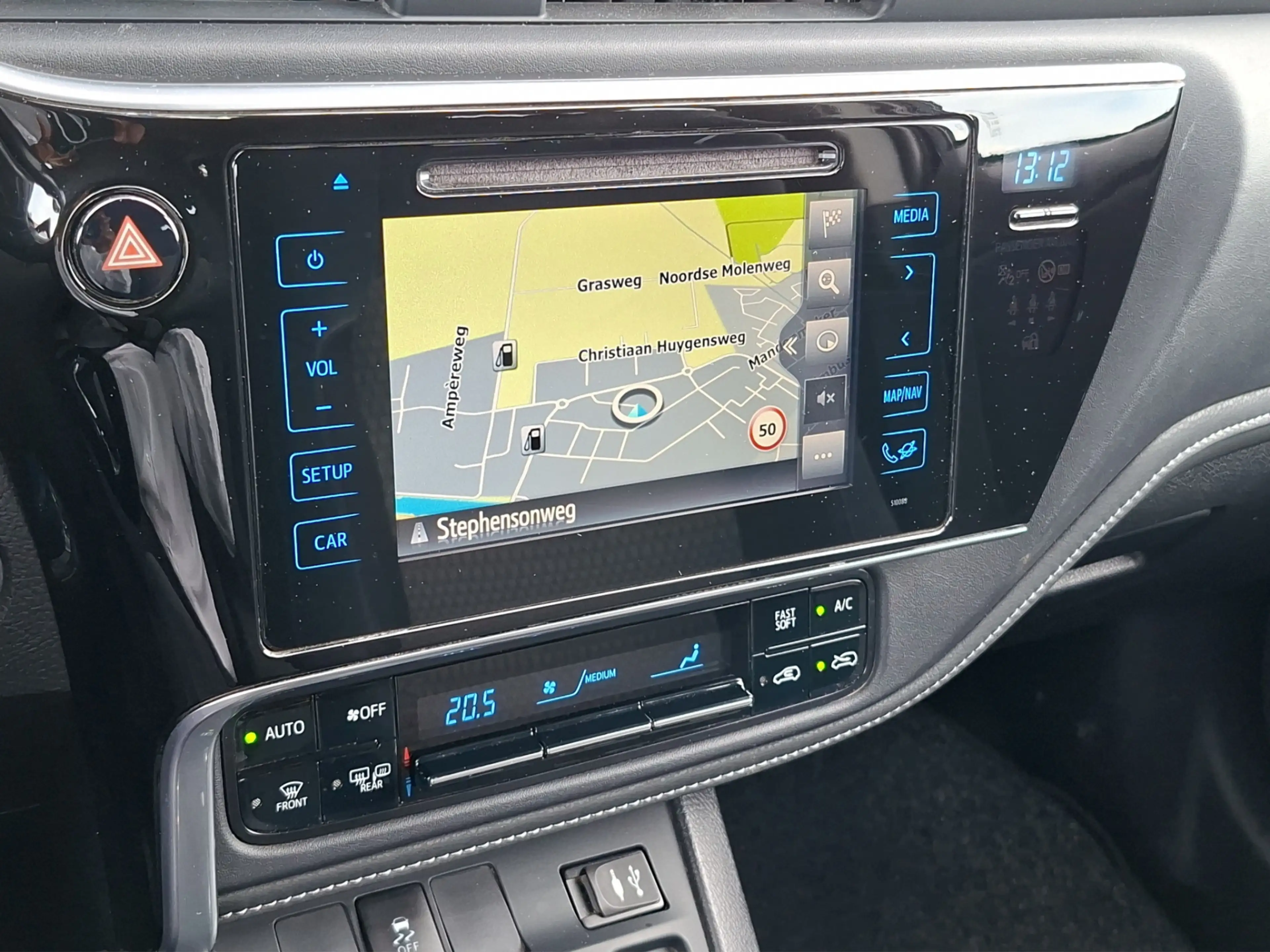 Toyota Auris 1.8 Hybrid Dynamic Go | Navigatie | Camera | Trekh — photo 14
