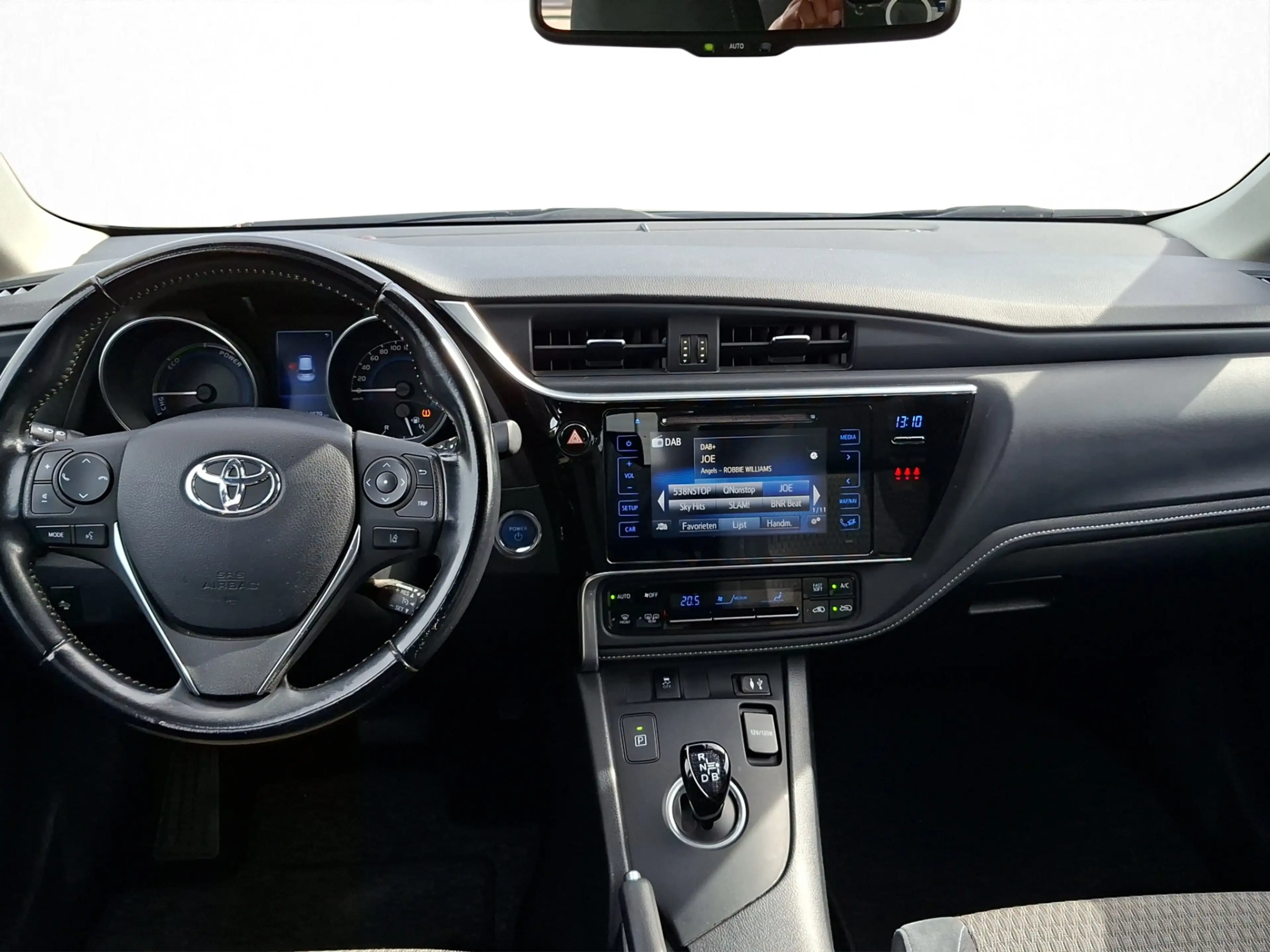 Toyota Auris 1.8 Hybrid Dynamic Go | Navigatie | Camera | Trekh — photo 9