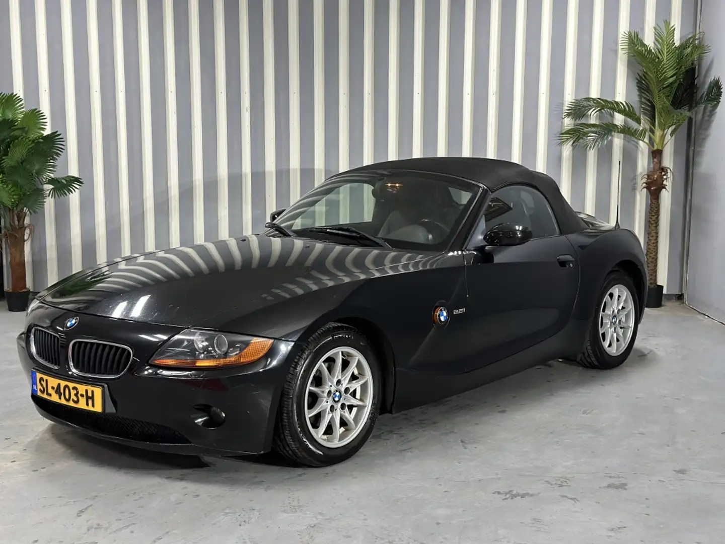 BMW Z4 Roadster 2.2i Zwart - 1