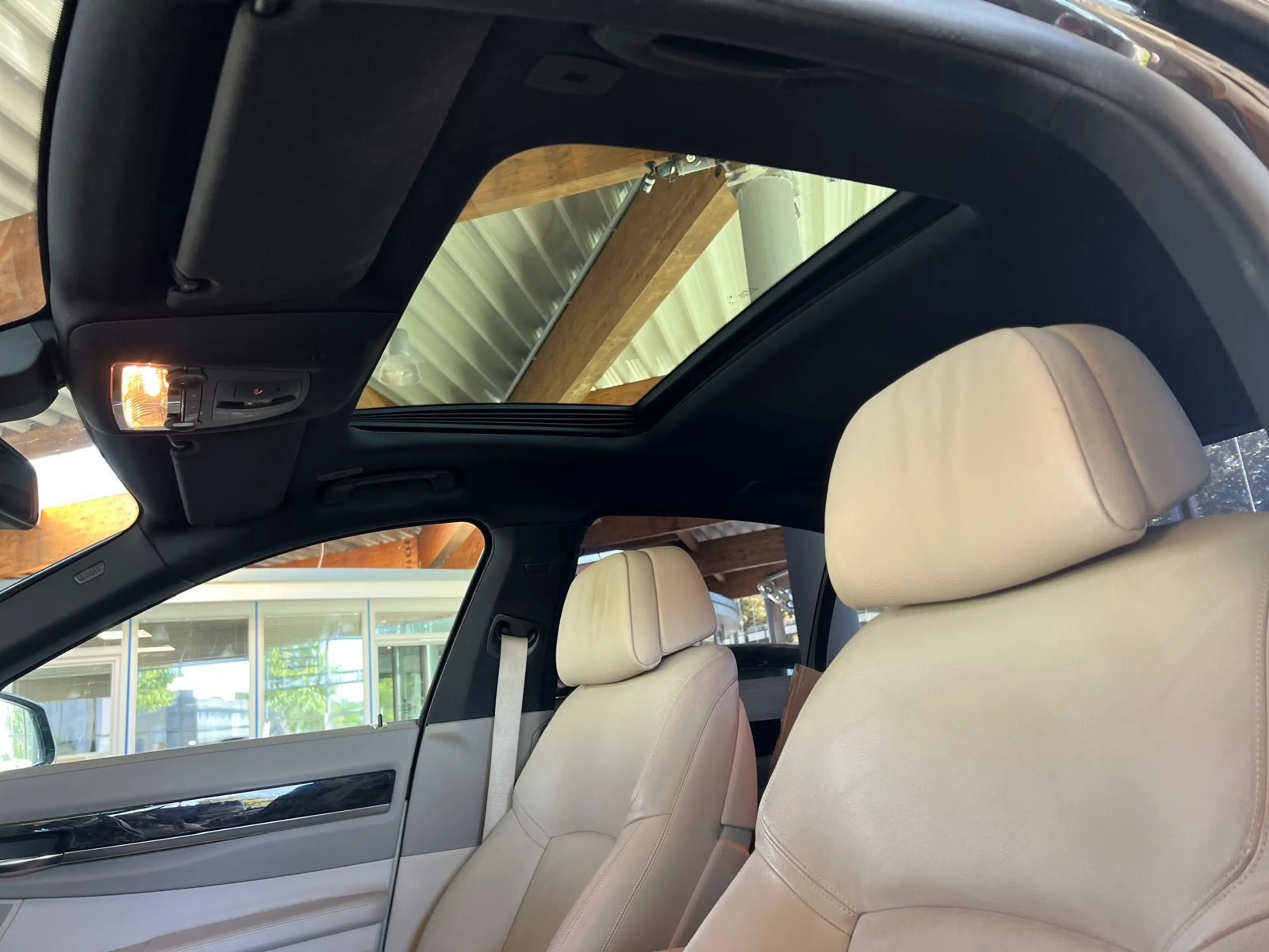 BMW 740 d xDrive BMW 740 d L Allrad Facelift Xenon Sportsi — photo 13
