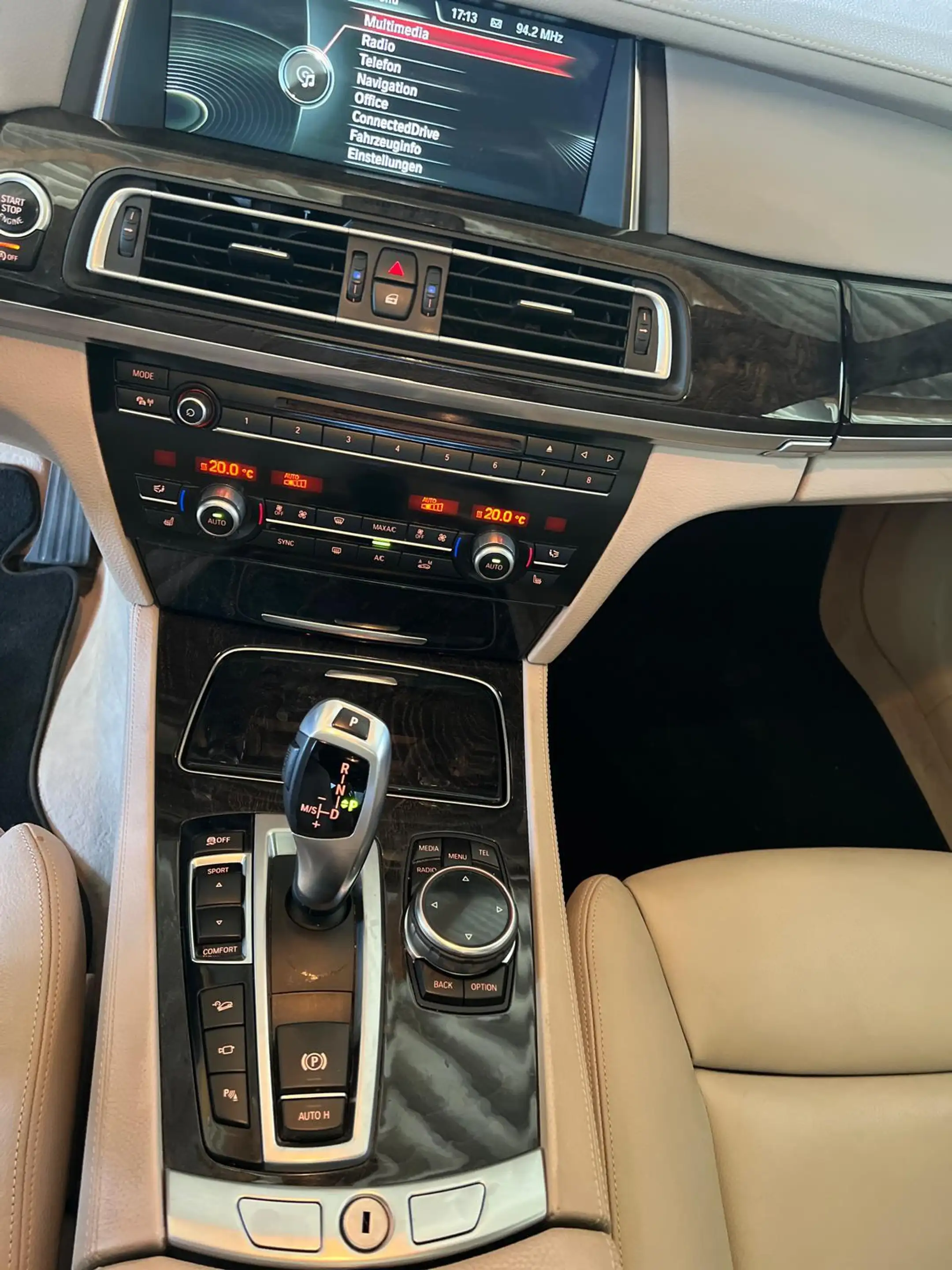 BMW 740 d xDrive BMW 740 d L Allrad Facelift Xenon Sportsi — photo 14