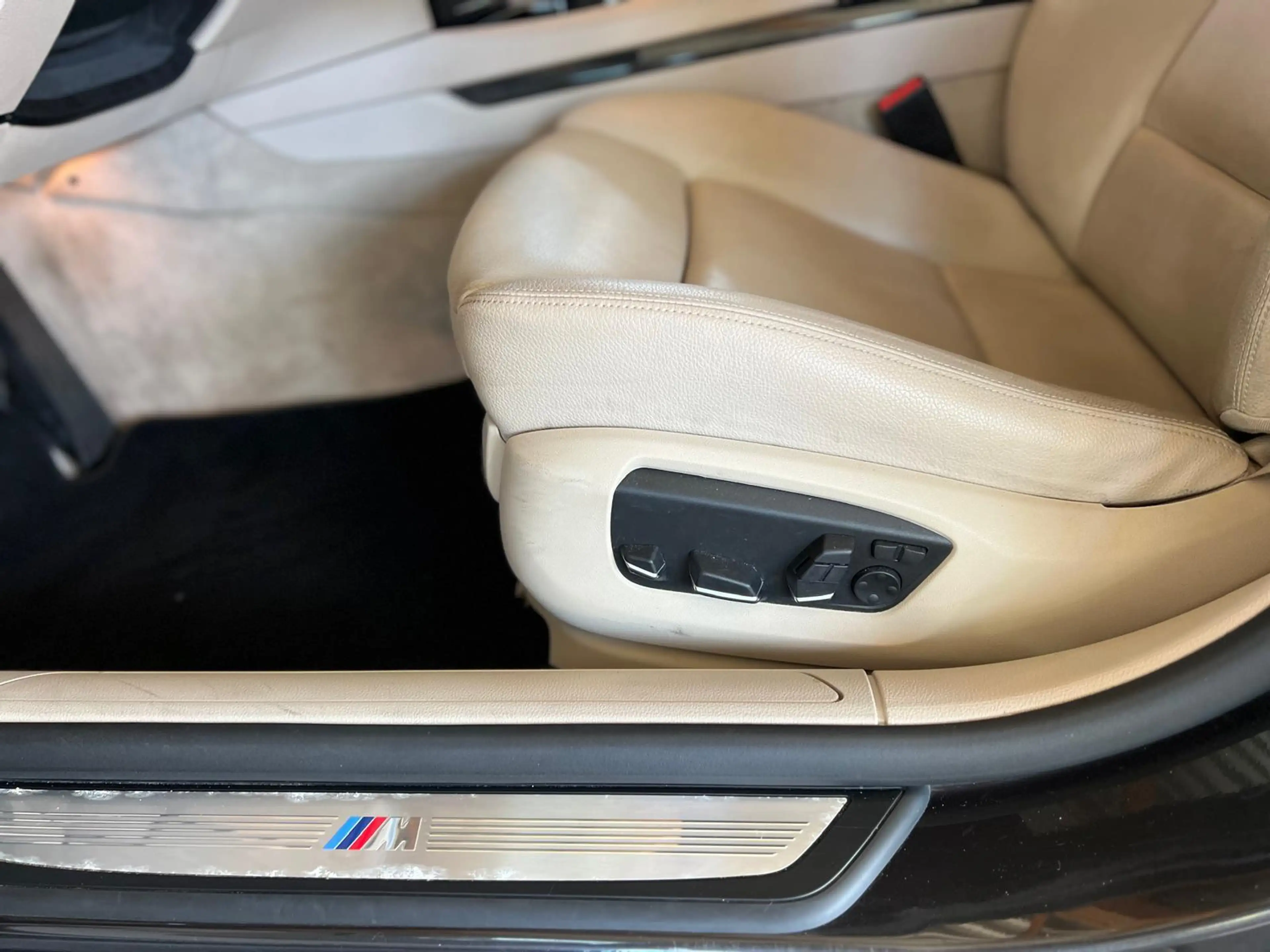 BMW 740 d xDrive BMW 740 d L Allrad Facelift Xenon Sportsi — photo 10