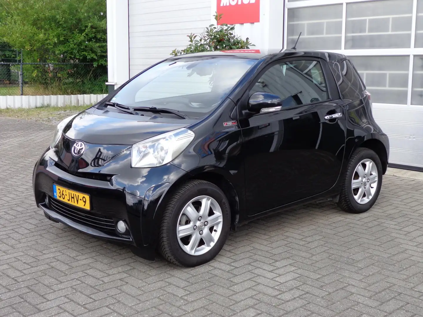 Toyota iQ 1.0 VVTi Aspiration AUTOMAAT ,Climate control,Park Zwart - 2