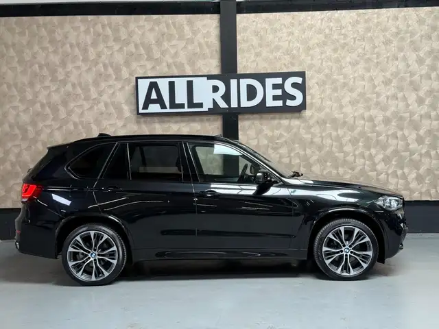 BMW X5 view 11
