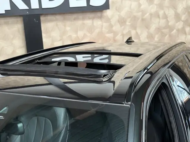 BMW X5 view 4
