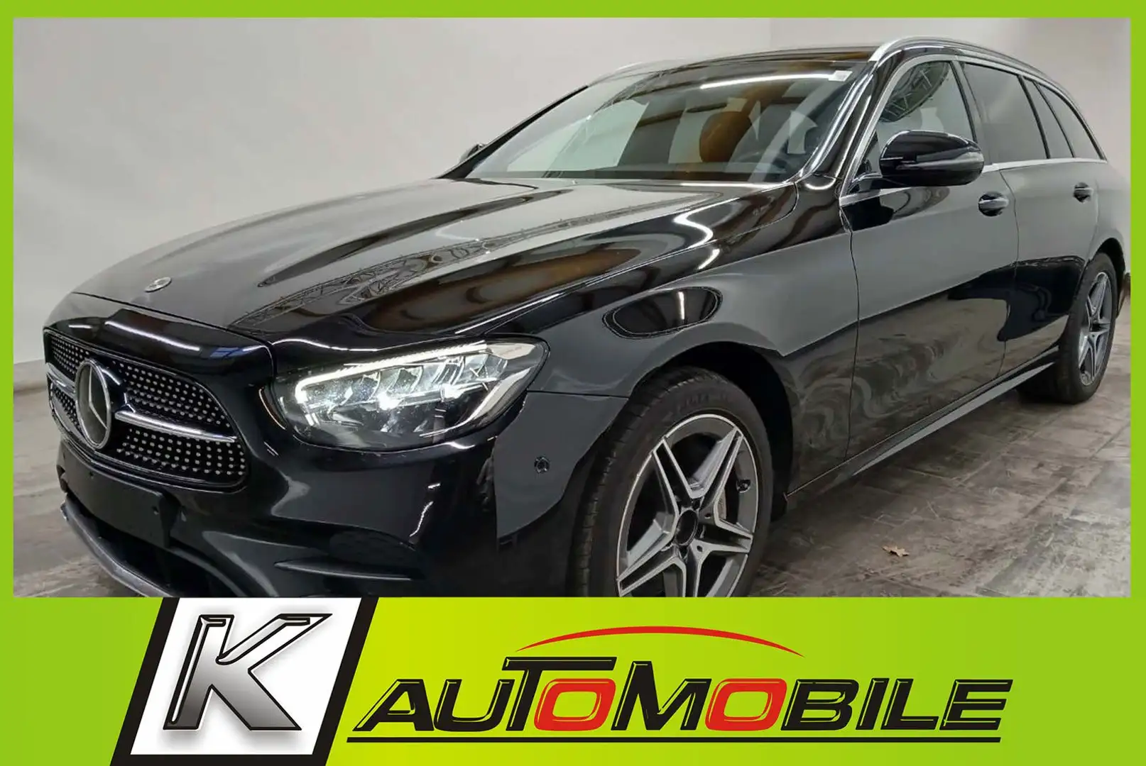 Mercedes-Benz E 300 de T 4MATIC AMG Distronic+Kamera+Navi+AHK Black - 1