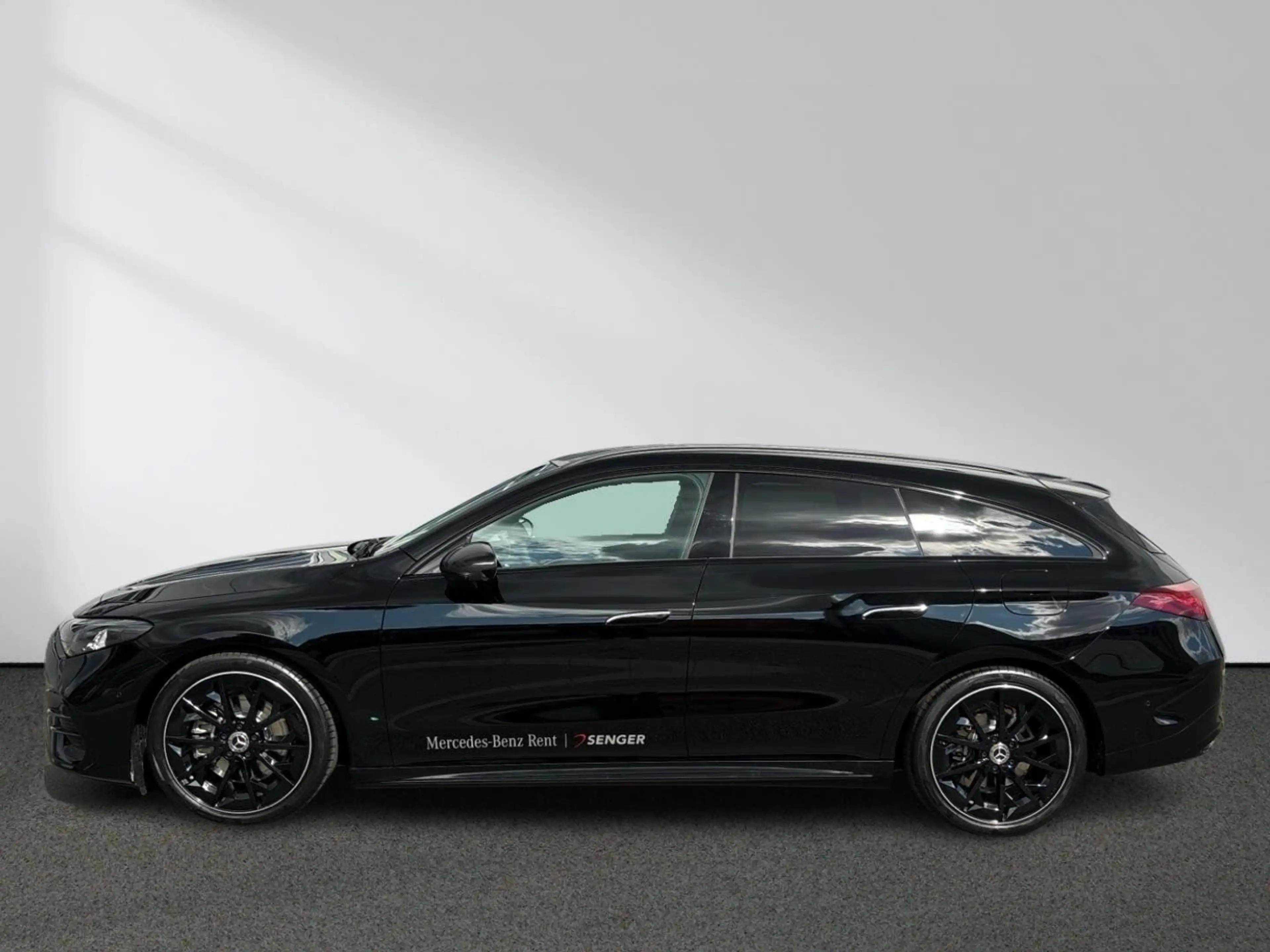 Mercedes-Benz CLA 200 SB AMG Night Pano 19" Totwinkel CarPlay — photo 3