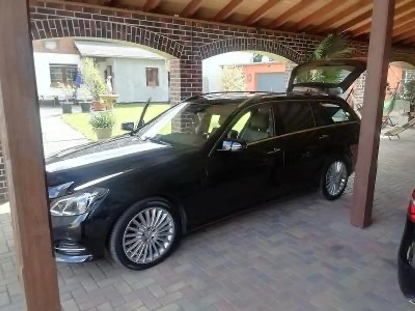 Mercedes-Benz E 500 E 500 T 4Matic 7G-TRONIC Elegance Negro - 2