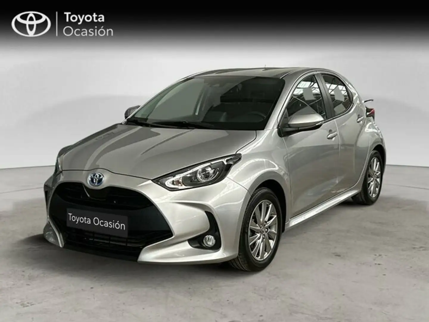 Toyota Yaris 5 Puertas Active Tech 120H Automático (e-CVT) Gris - 1