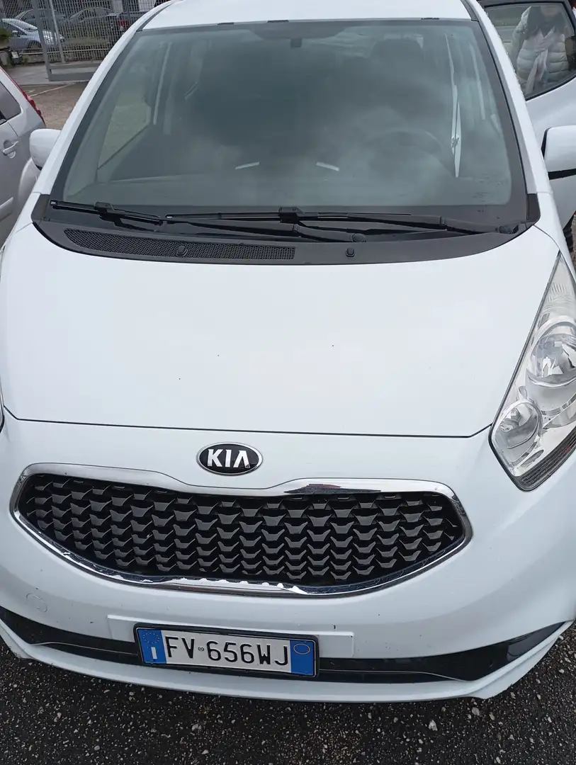 Kia Venga Venga 1.4 crdi Active 90cv E6 FV656WJ - 1