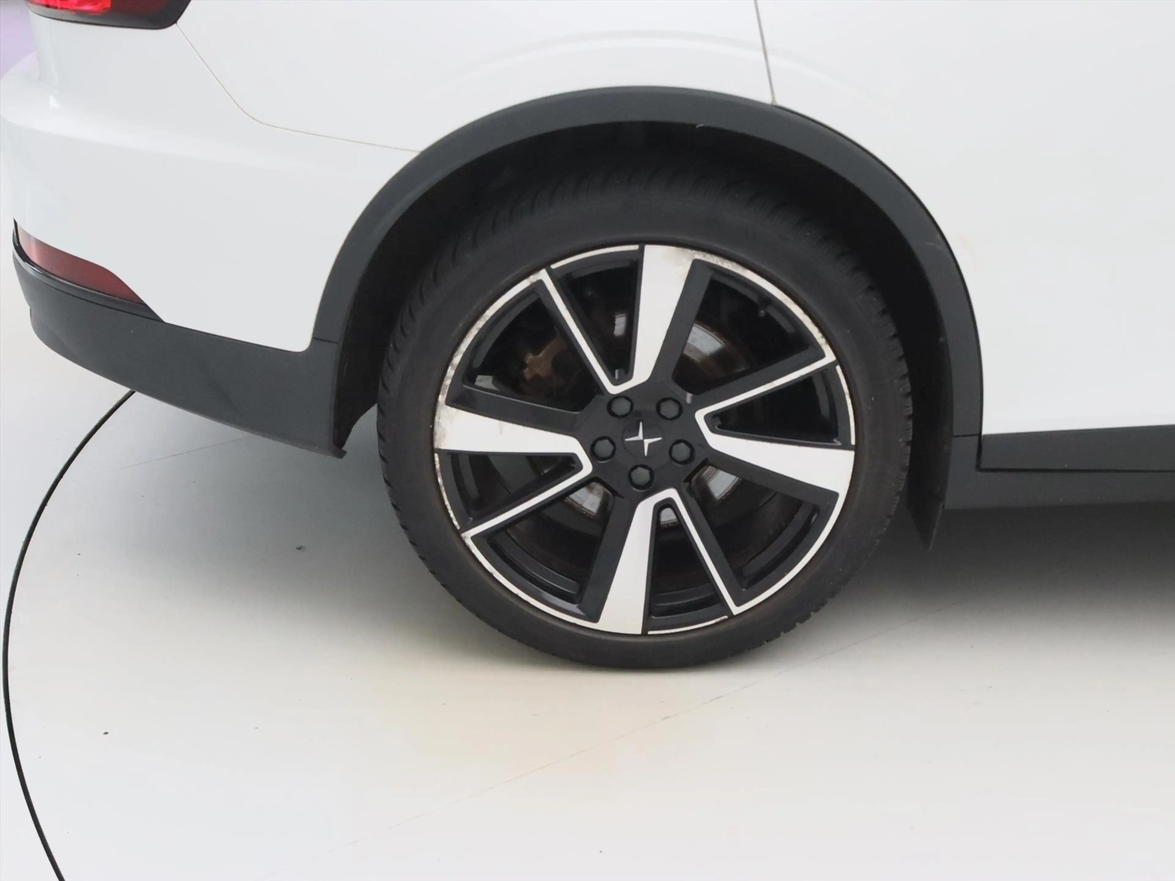 Polestar 2 Long Range Single Motor 231PK 92.1% SoH [ TREKHAAK — photo 11
