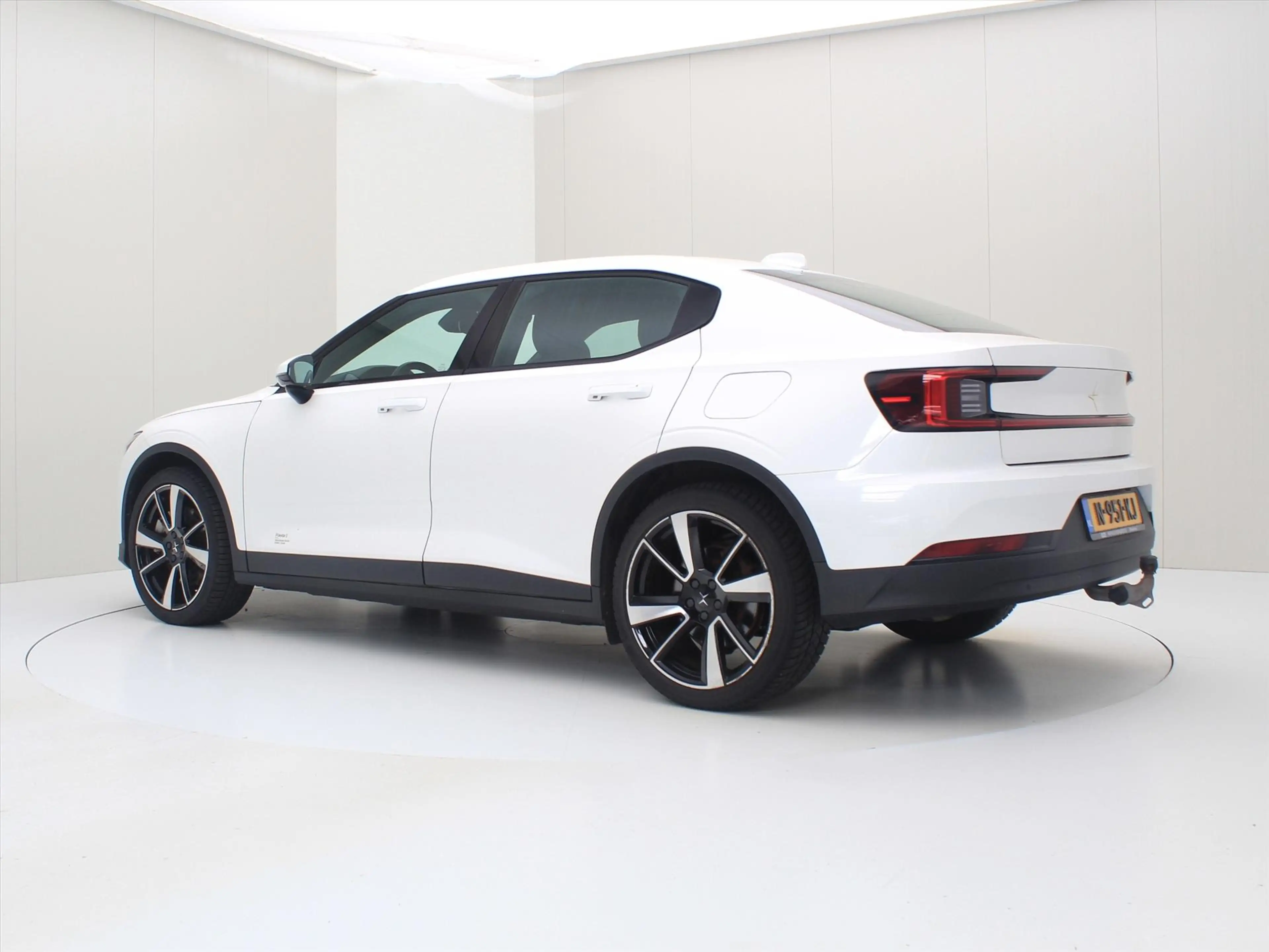 Polestar 2 Long Range Single Motor 231PK 92.1% SoH [ TREKHAAK — photo 4