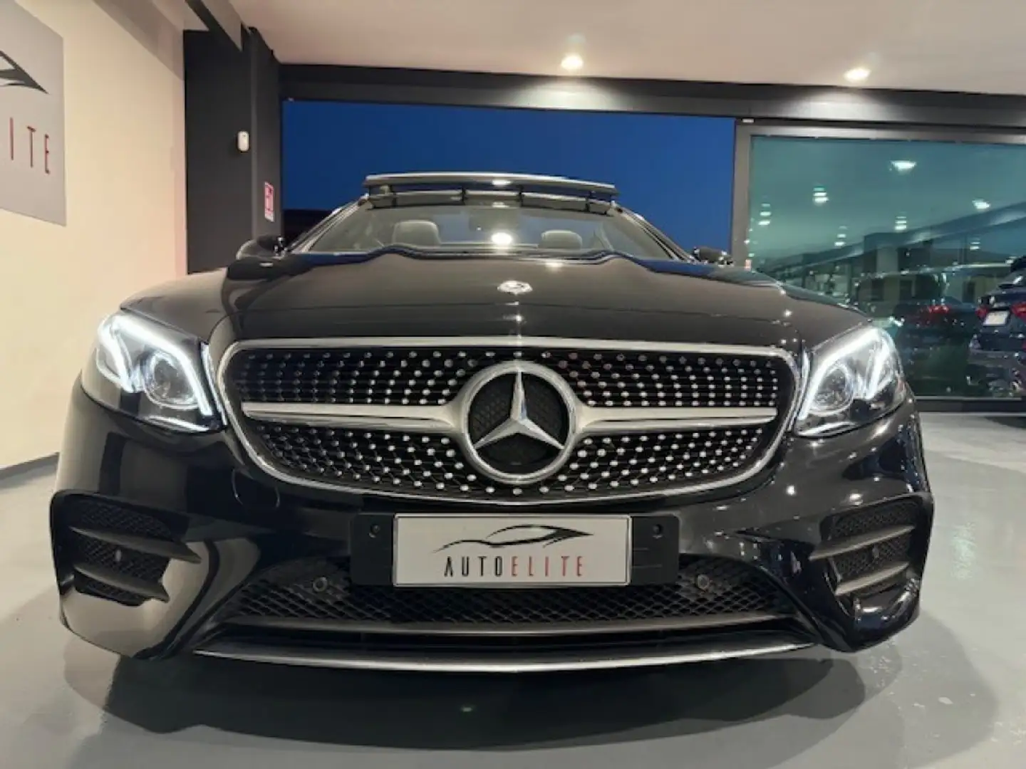 Mercedes-Benz E 350 d Cabrio 286CV Premium Plus AMG Nero - 2