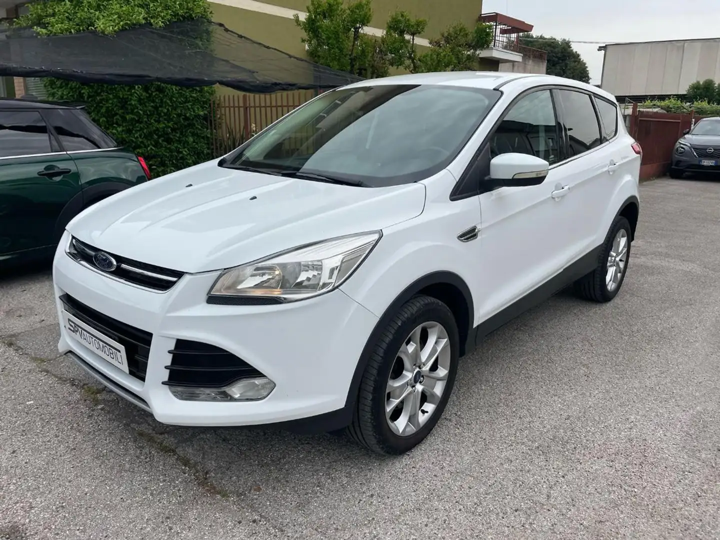 Ford Kuga 2.0 TDCI 150 CV S&S 4WD Powershift Titanium Blanc - 2