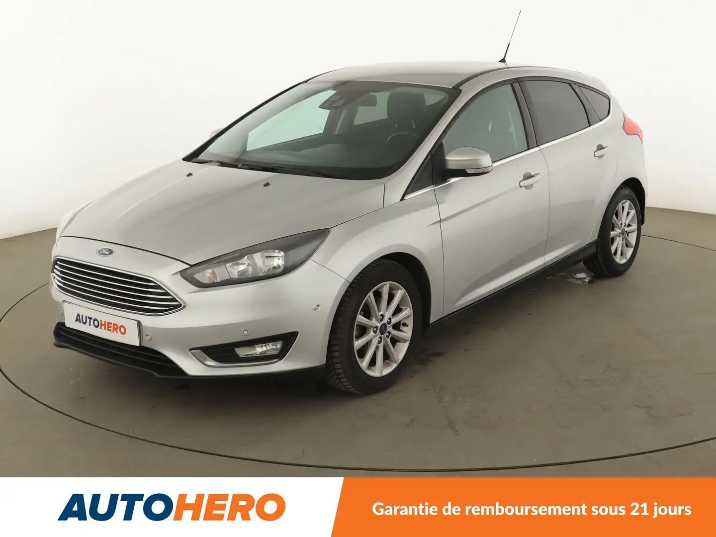 Ford Focus 1.5 TDCi Titanium Gris - 1
