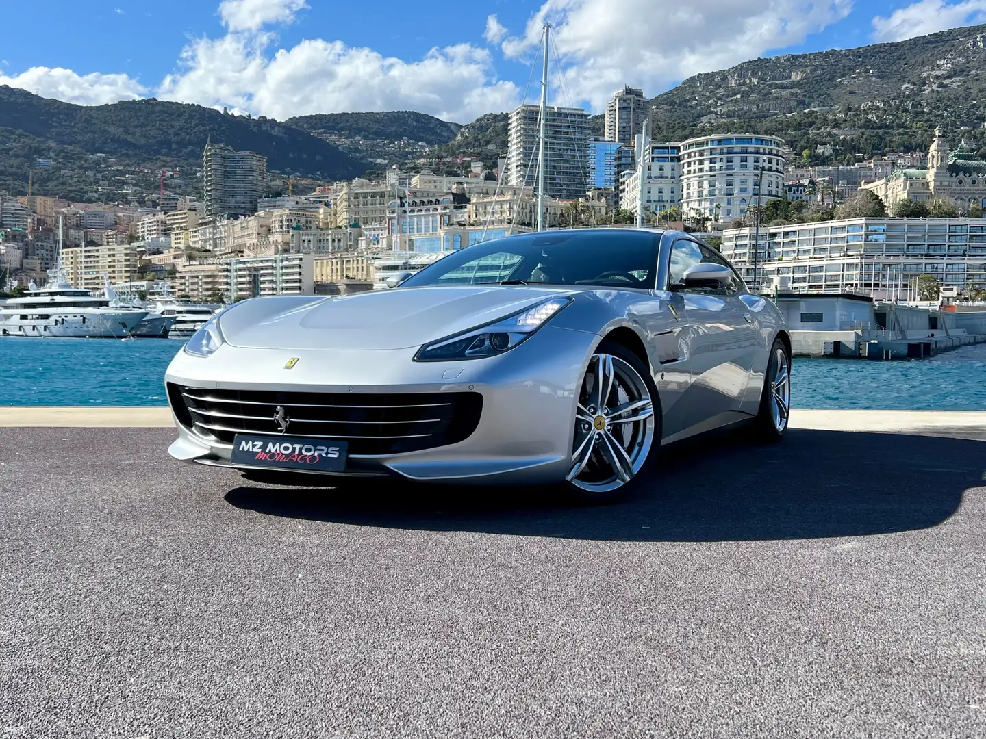 Ferrari GTC4 Lusso V12 6.0 690ch Silver - 2