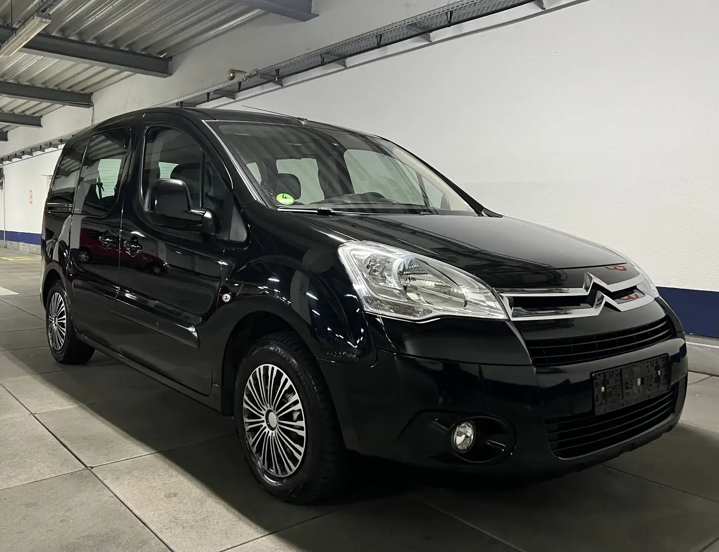 Citroen Berlingo Multispace 1. Hand 109 PS Benzin PDC 5 Sitze Schwarz - 2