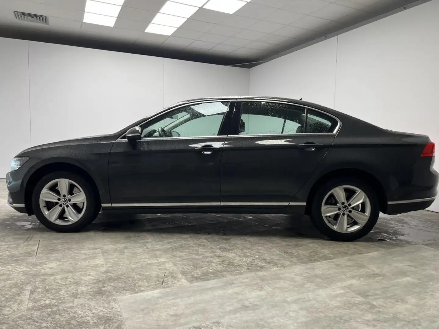 Volkswagen Passat 2.0 TSI DSG 4Motion Elegance Klima Navi Grau - 2