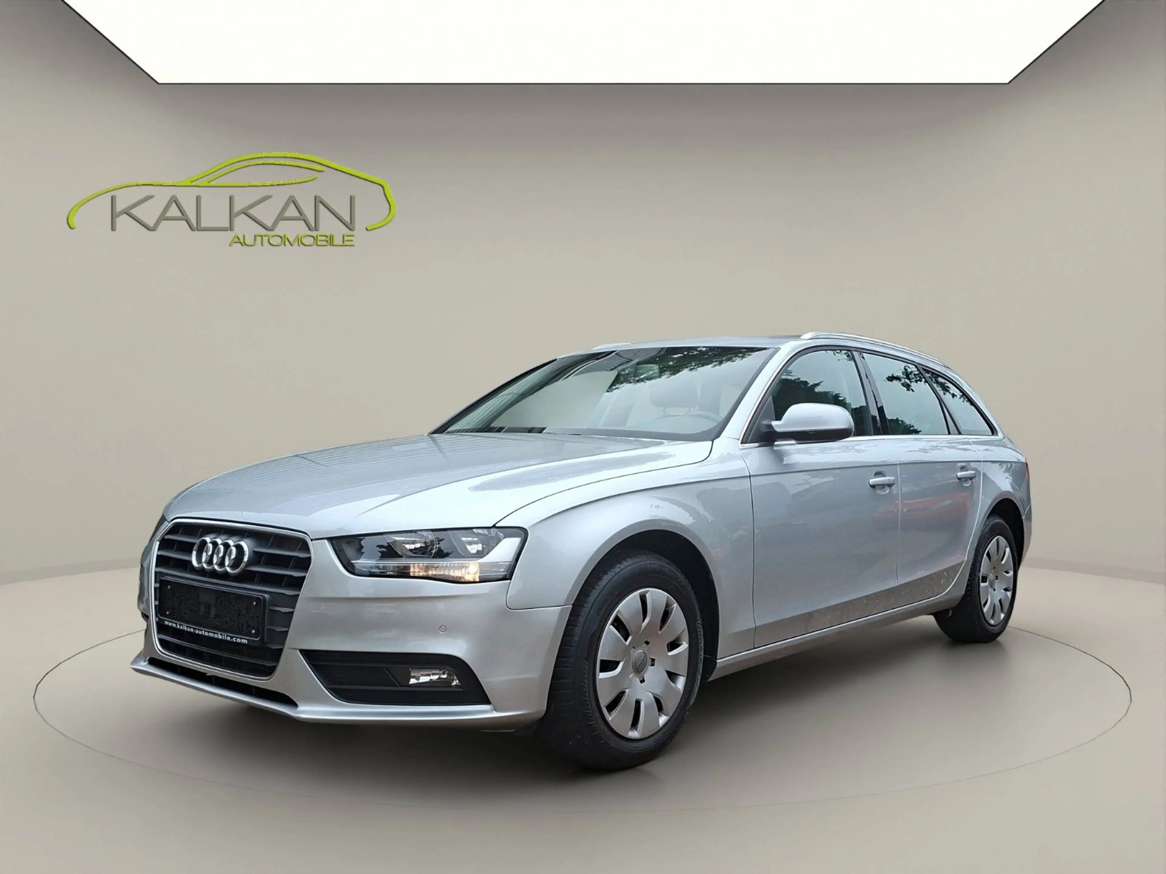 Audi A4 Avant 1.8TFSI Ambiente NUR 81TKM /NAVI/SHZ