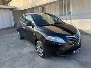 Ypsilon  2013 1.2 8v Silver 69cv