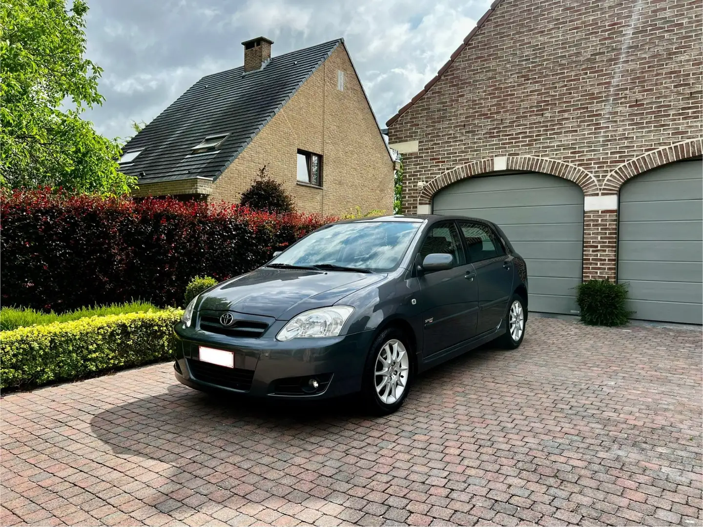 Toyota Corolla 90 D-4D Linéa Sport - 1