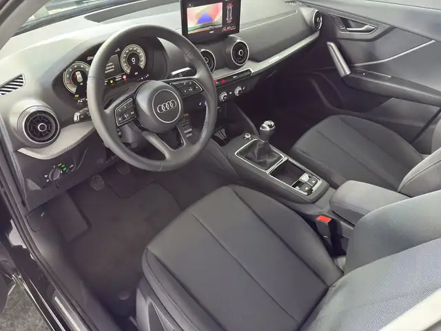 Audi Q2 view 6