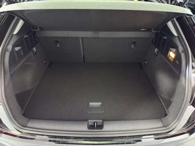 Audi Q2 view 14