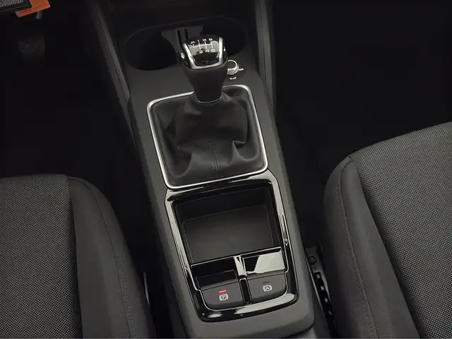 Audi Q2 view 11