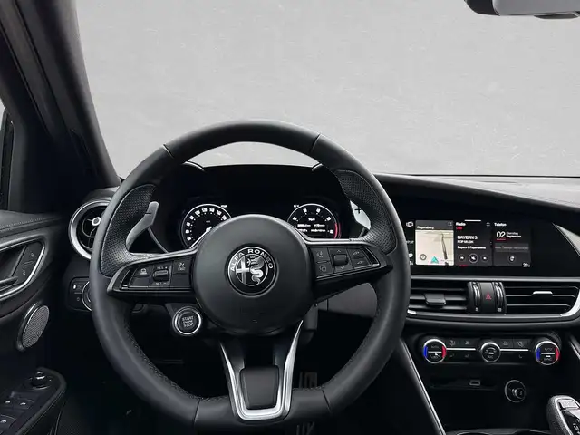 Alfa Romeo Giulia view 11