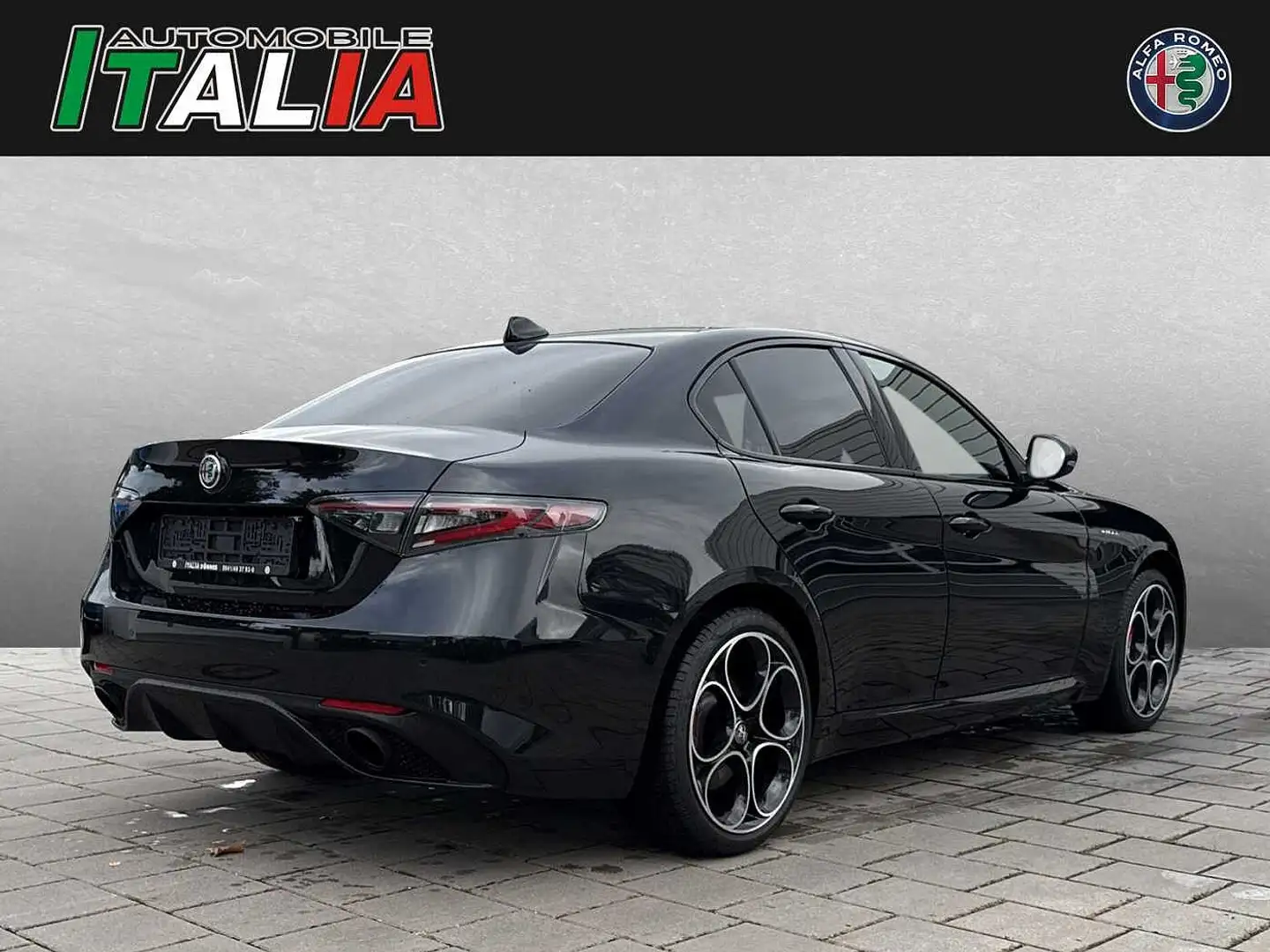 Alfa Romeo Giulia Veloce 2.0 Turbo 16V AT8-Q4 Zwart - 2