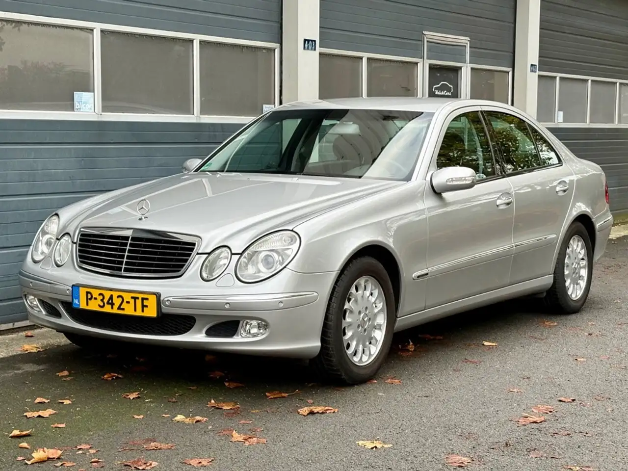 Mercedes-Benz E 200