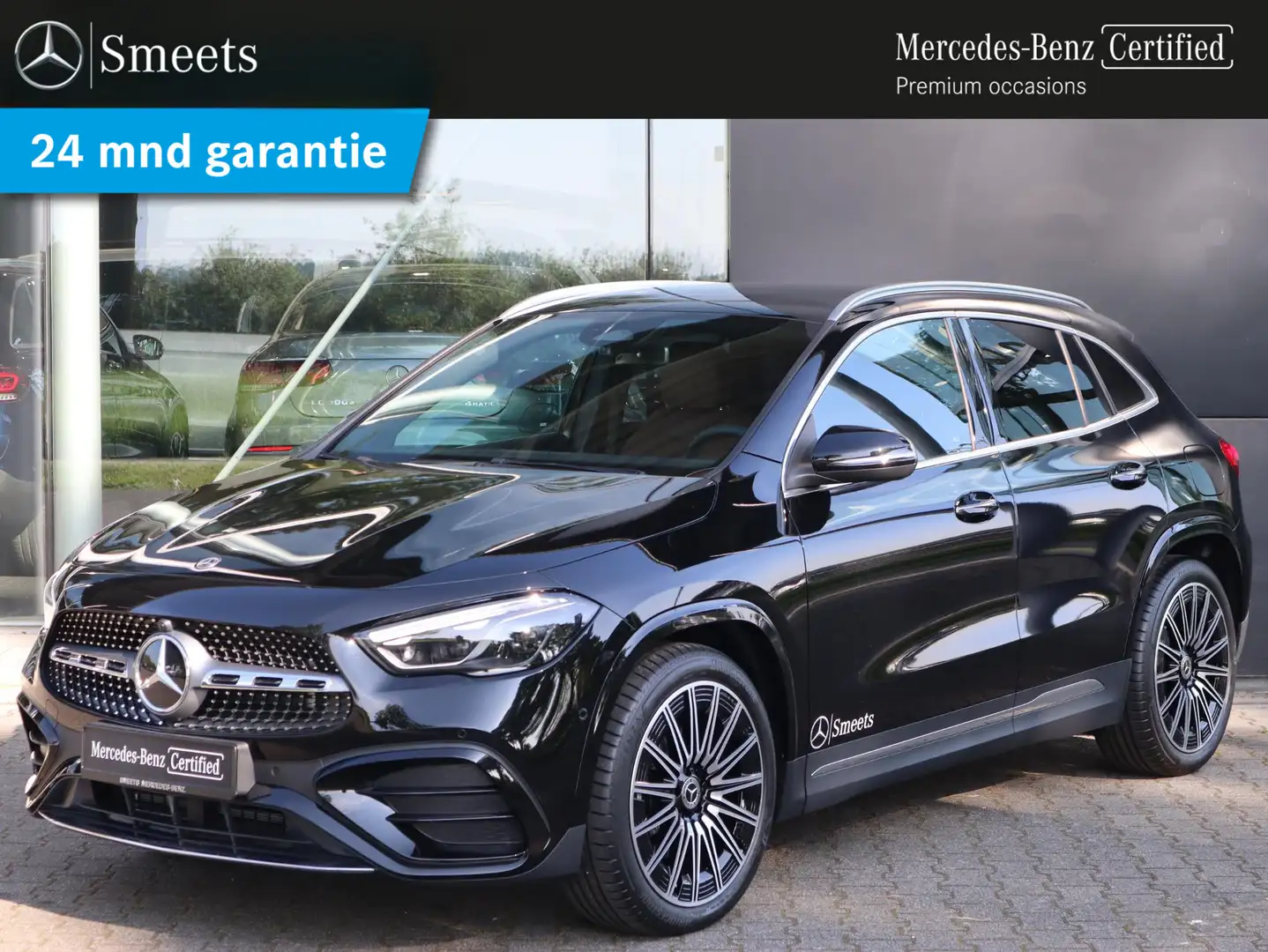 Mercedes-Benz GLA 180 AMG Line Zwart - 1