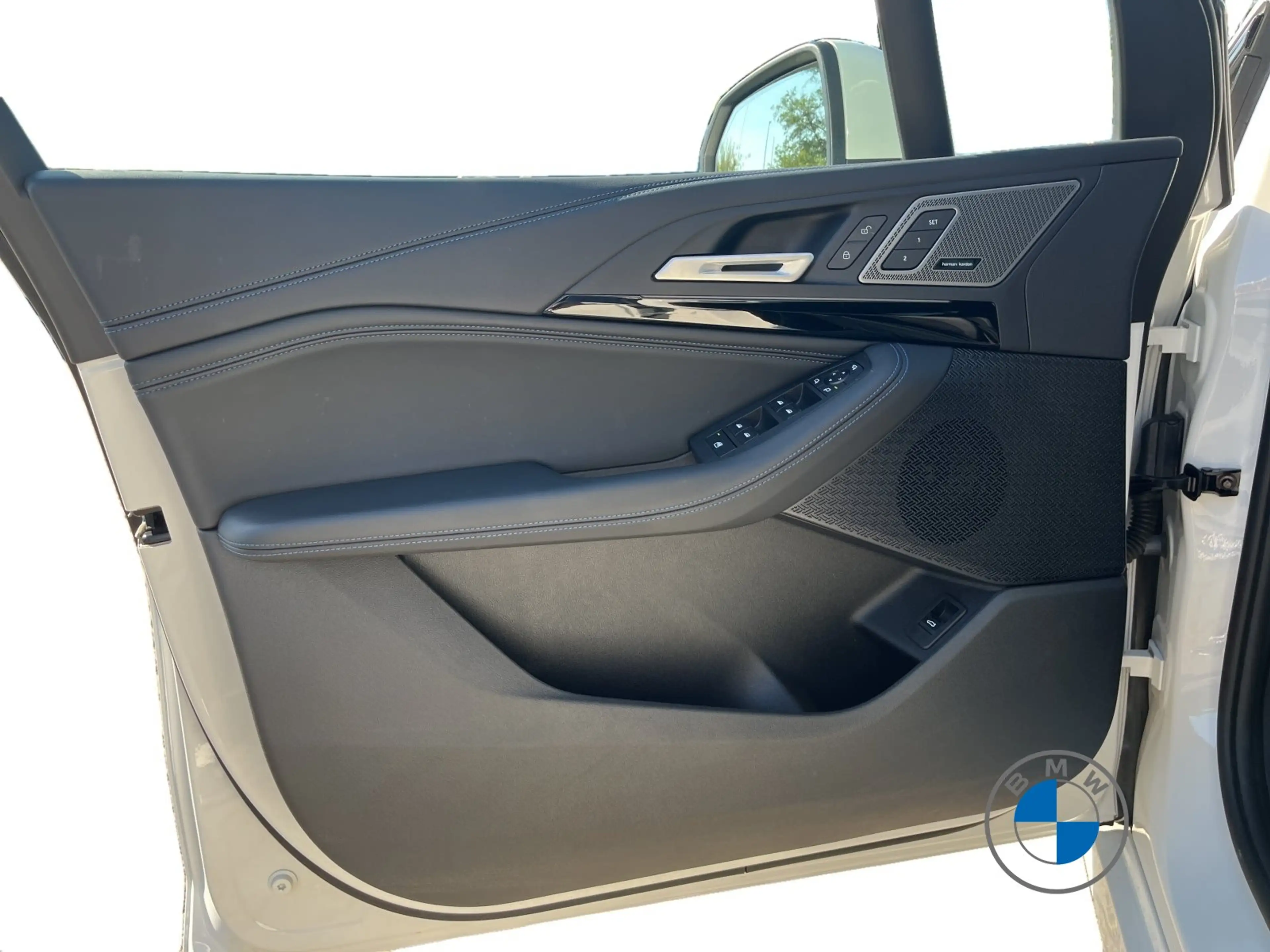 BMW 223 i xDrive AT M Sport 19" AHK Pano H/K — photo 11