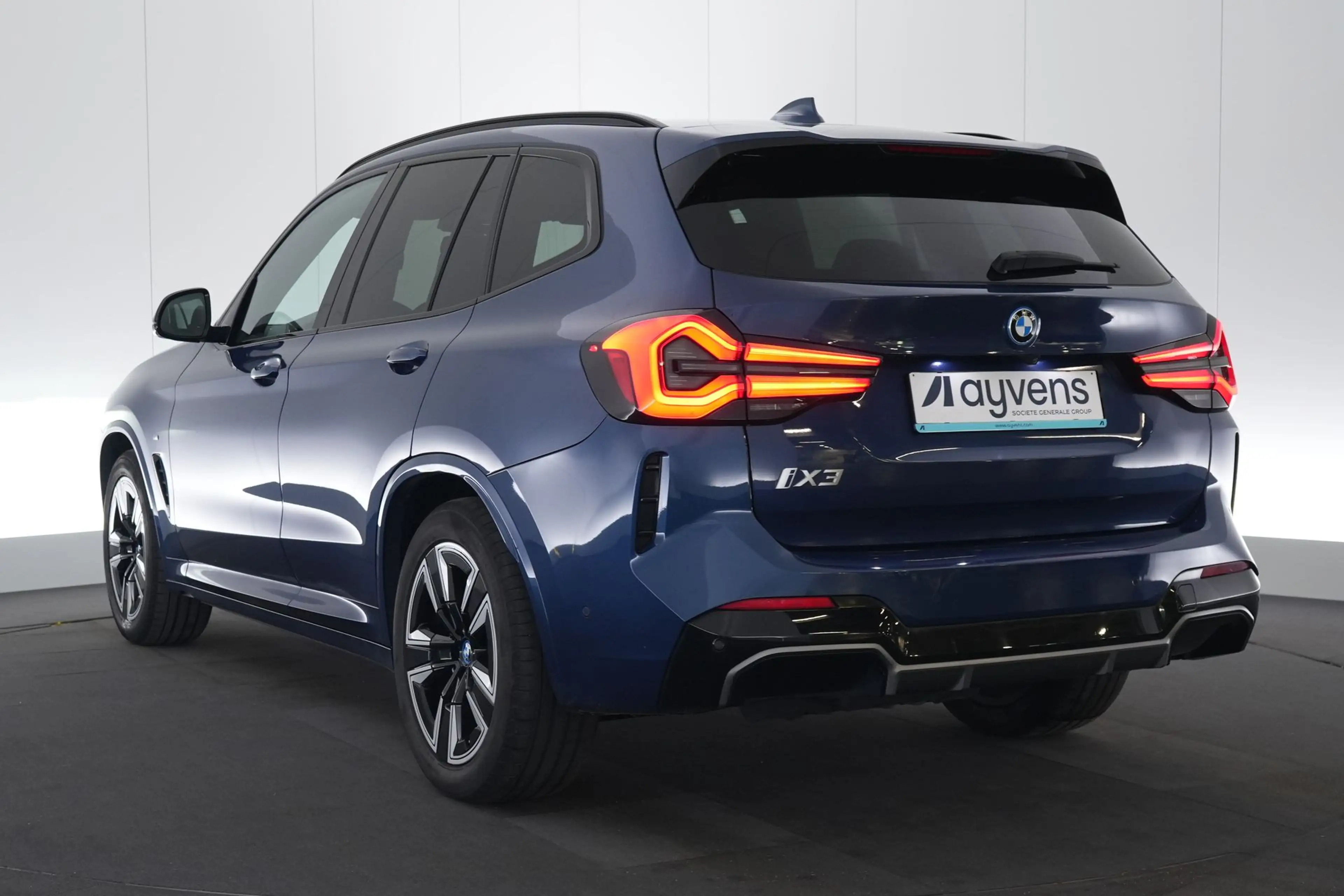 BMW iX3 80 kWh LEDER/CUIR LED GPS PDC CAM Pano BLIS Verw. — photo 9