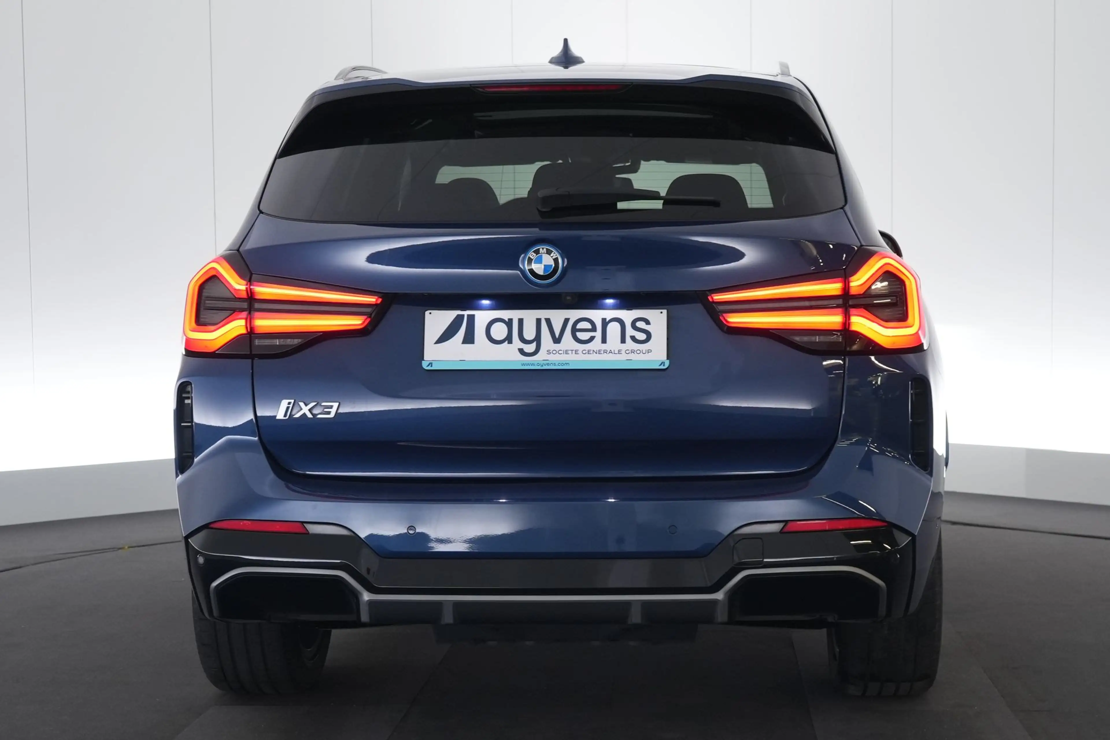 BMW iX3 80 kWh LEDER/CUIR LED GPS PDC CAM Pano BLIS Verw. — photo 8