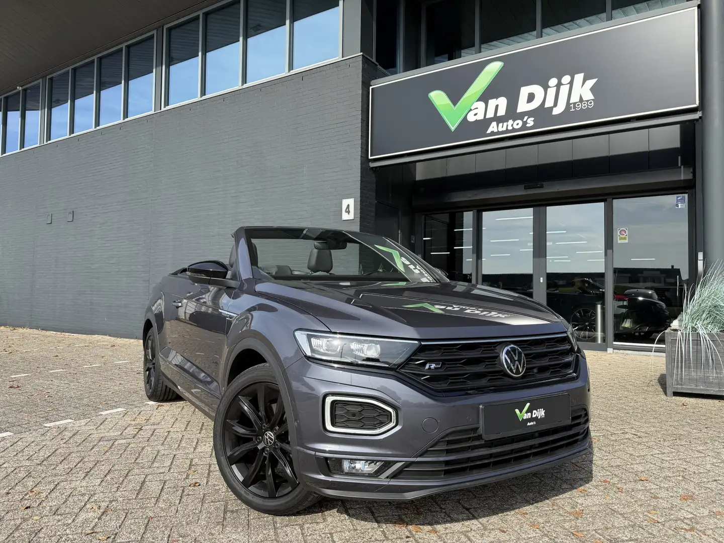 Volkswagen T-Roc Cabrio 1.5 TSI R-Line Navi Camera Virt.Cockp.Schak Grijs - 1