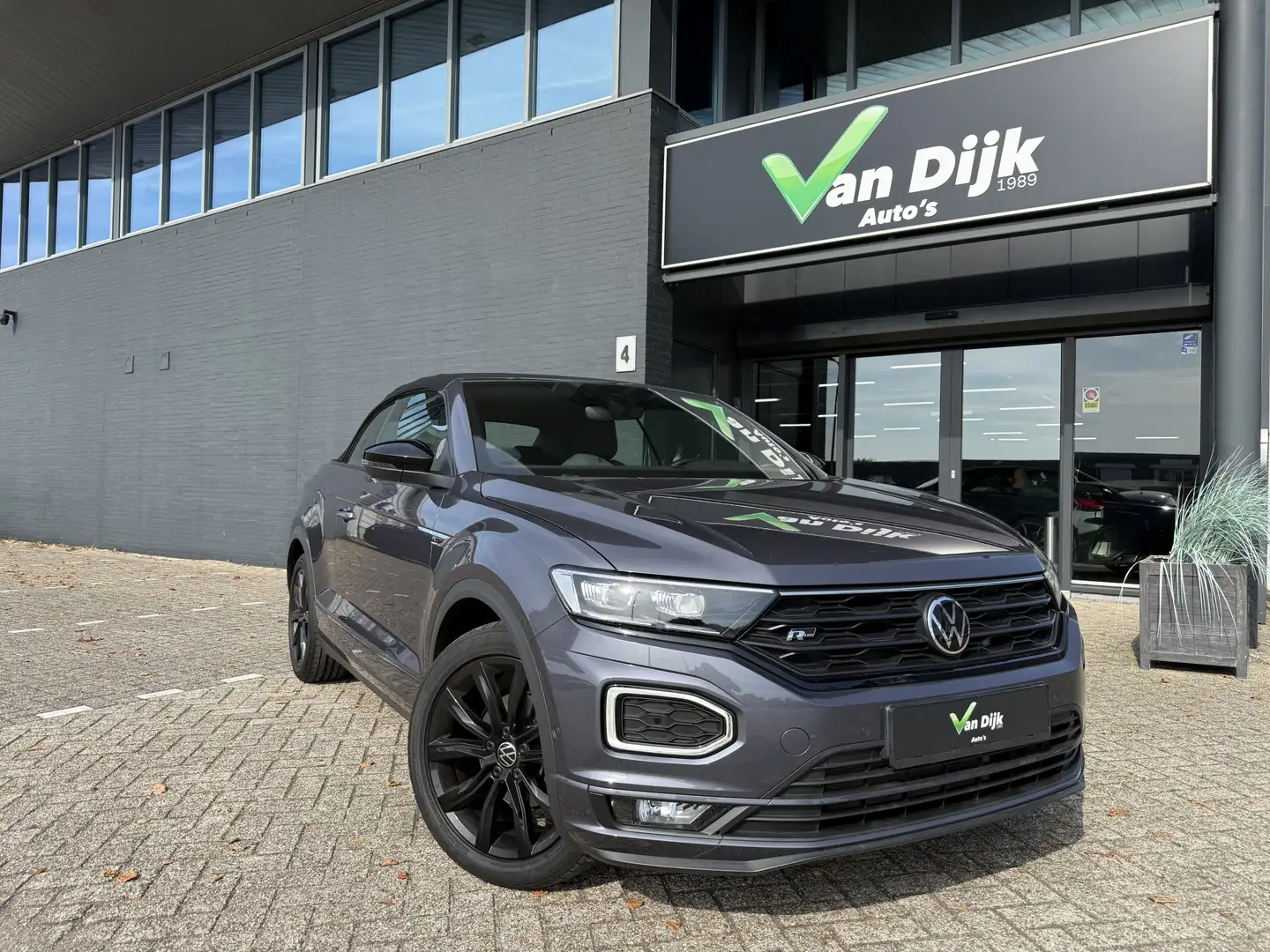 Volkswagen T-Roc Cabrio 1.5 TSI R-Line Navi Camera Virt.Cockp.Schak Grijs - 2