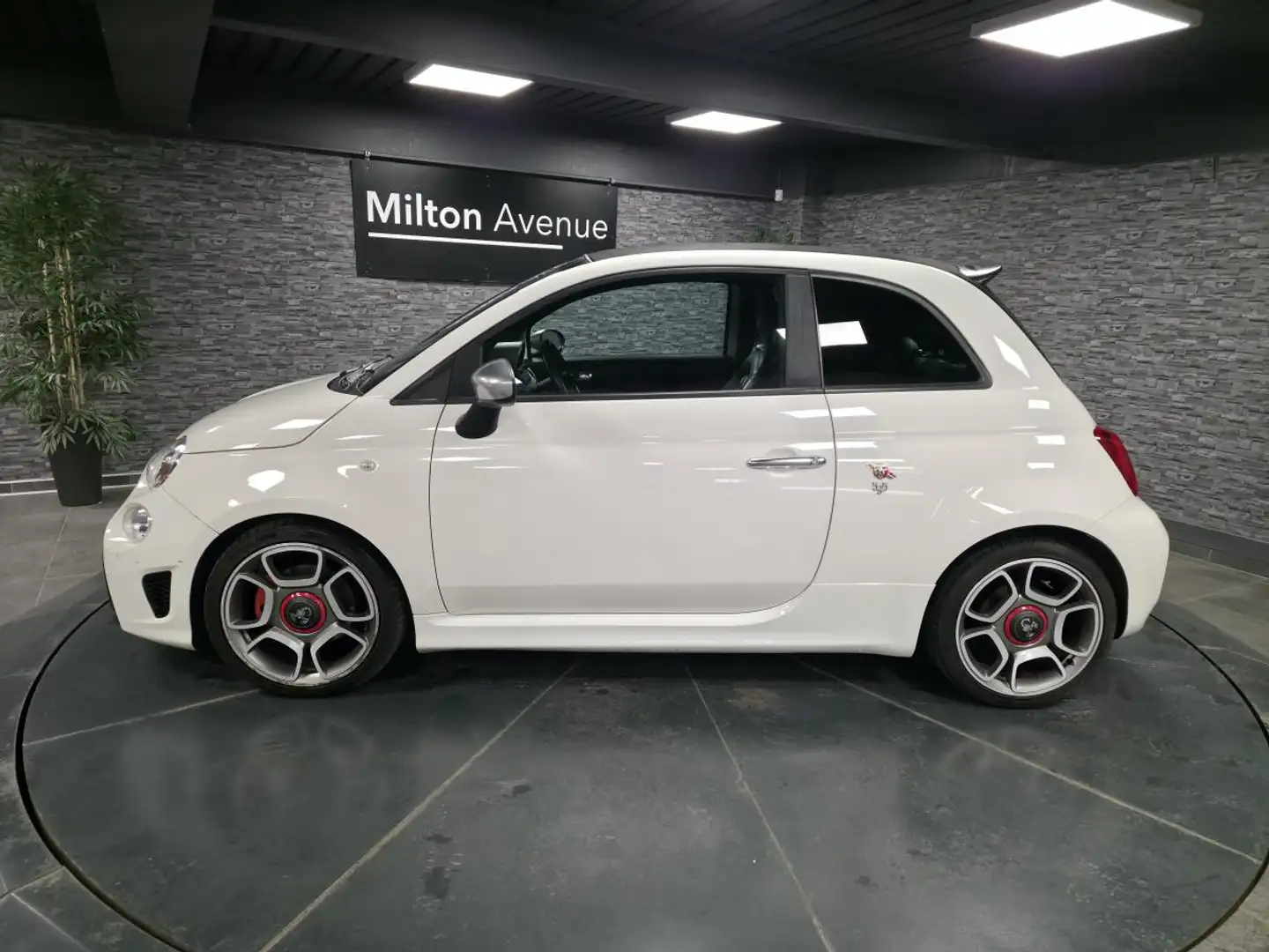 Abarth 500 1.4i 165 Abarth 595C Turismo Alb - 2