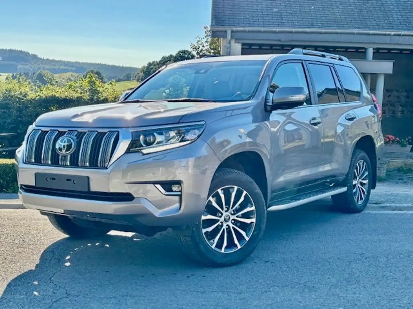Toyota Land Cruiser Land Cruiser 2.8 D-4D Black Premium A/T Bronce - 1