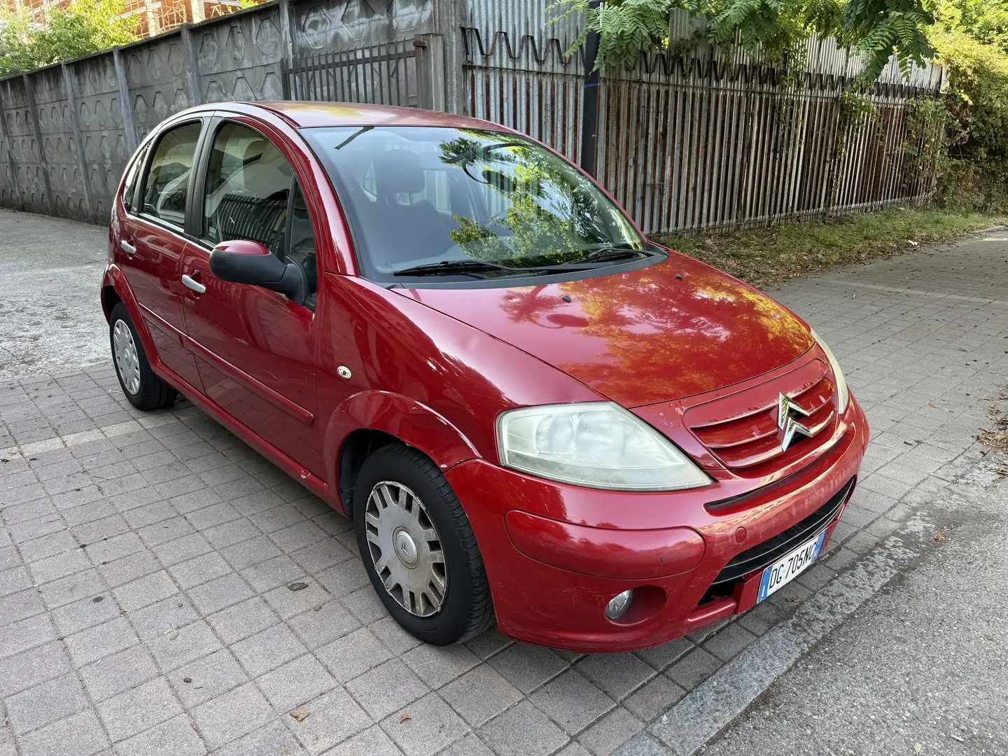 Citroen C3 1.1 Cashmere Rojo - 2