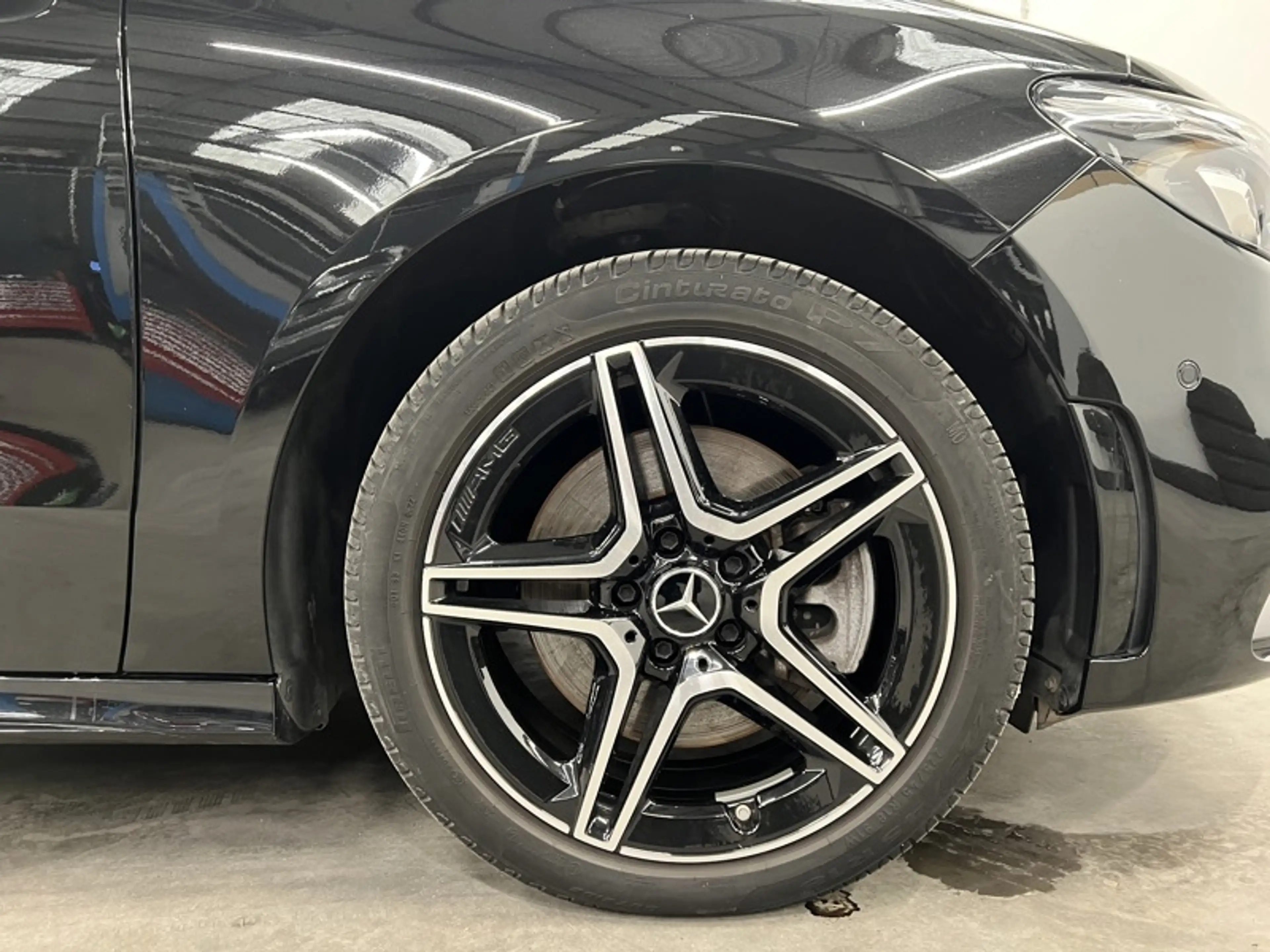 Mercedes-Benz B 250 e AMG Pack Night — photo 5